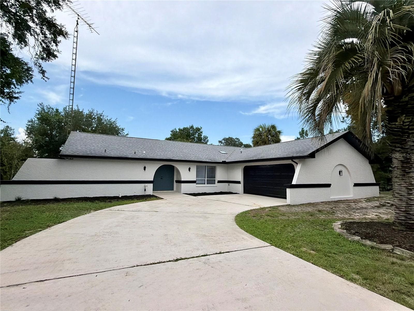 Single Family Residence at 16590 SW 46TH CIR, OCALA, photo 4 of 41