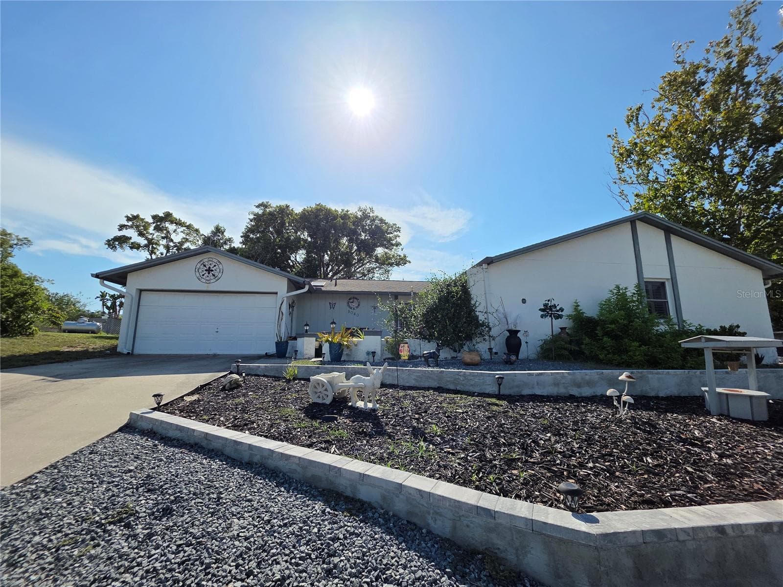 9040 BAY DR