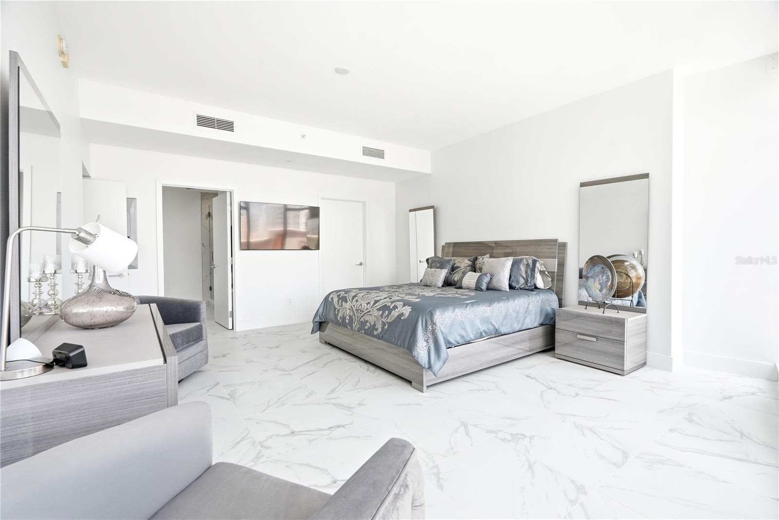 Condominium at 175 1ST ST S #1008, ST PETERSBURG, photo 18 of 37