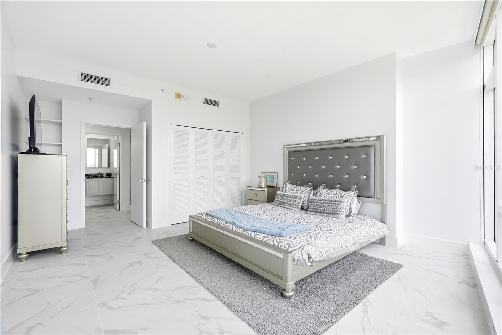 Condominium at 175 1ST ST S #1008, ST PETERSBURG, photo 22 of 37