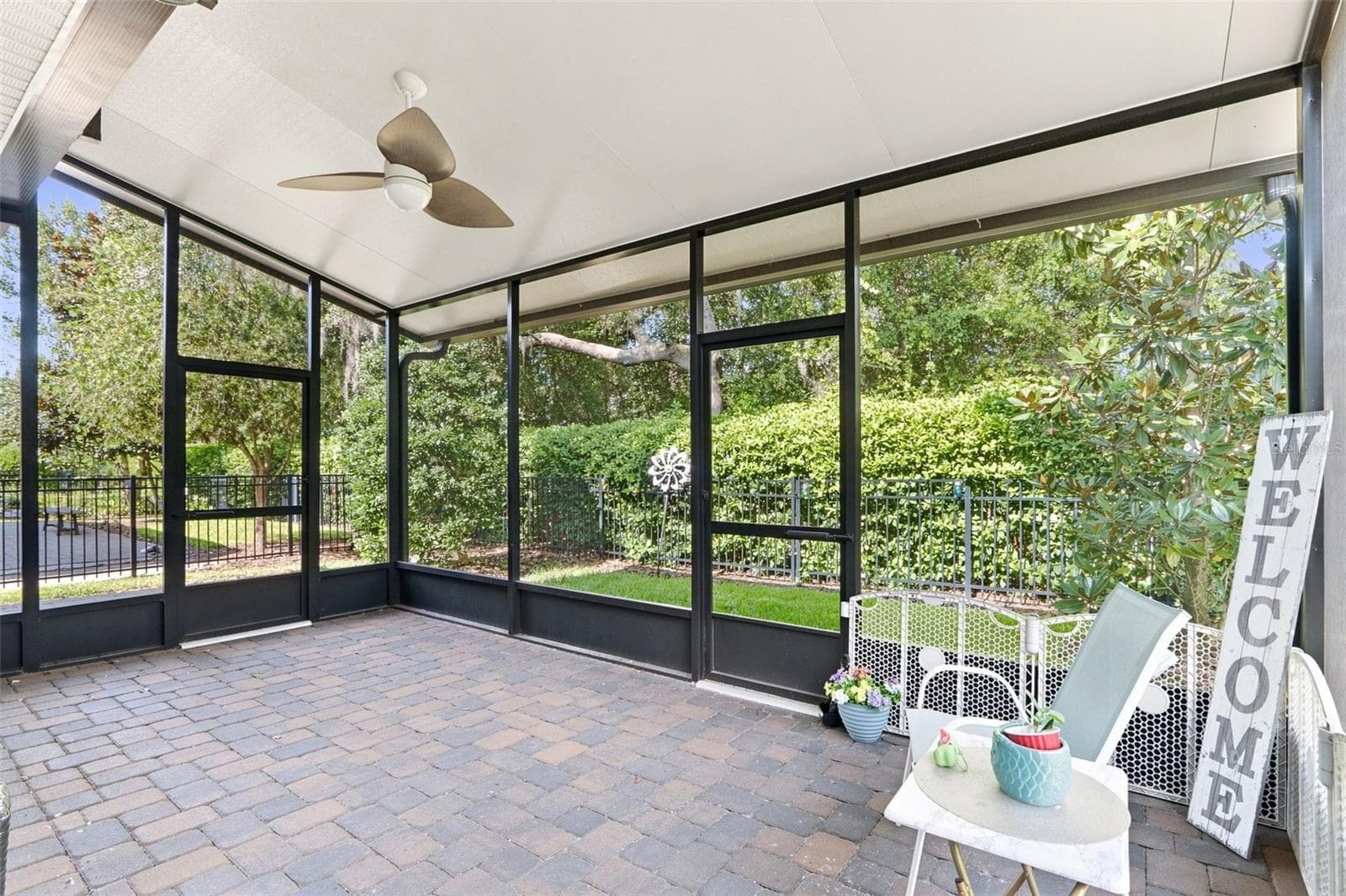 Single Family Residence at 177 OLD MOSS CIR, DELAND, photo 18 of 24