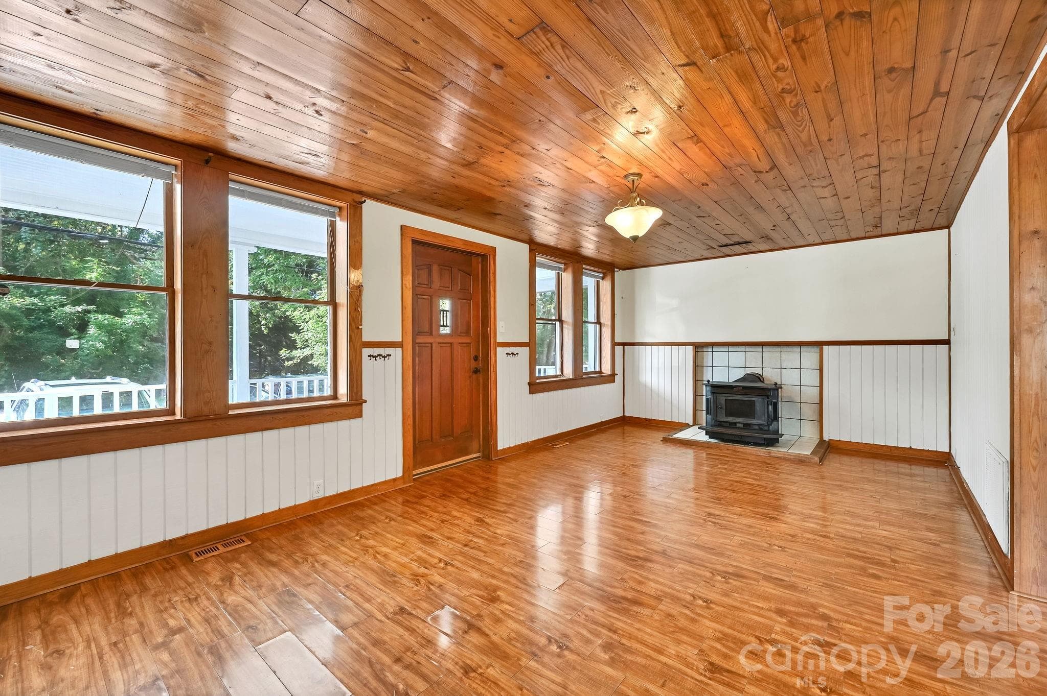 Single Family Residence at 376 Fairview Road, Asheville, photo 5 of 33