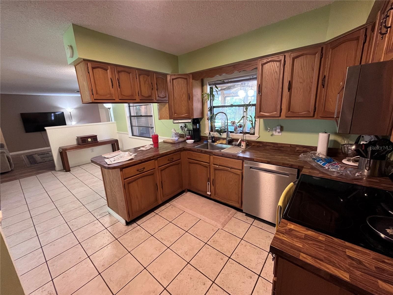 Single Family Residence at 2117 YORKSHIRE DR, DELAND, photo 6 of 16