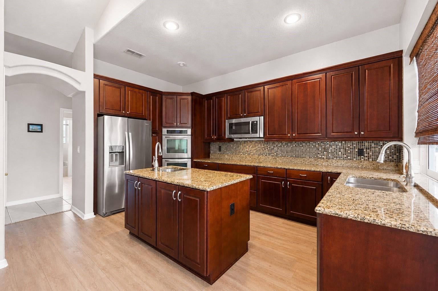 Kitchen - 11200 WOODLAND WATERS BLVD, WEEKI WACHEE
