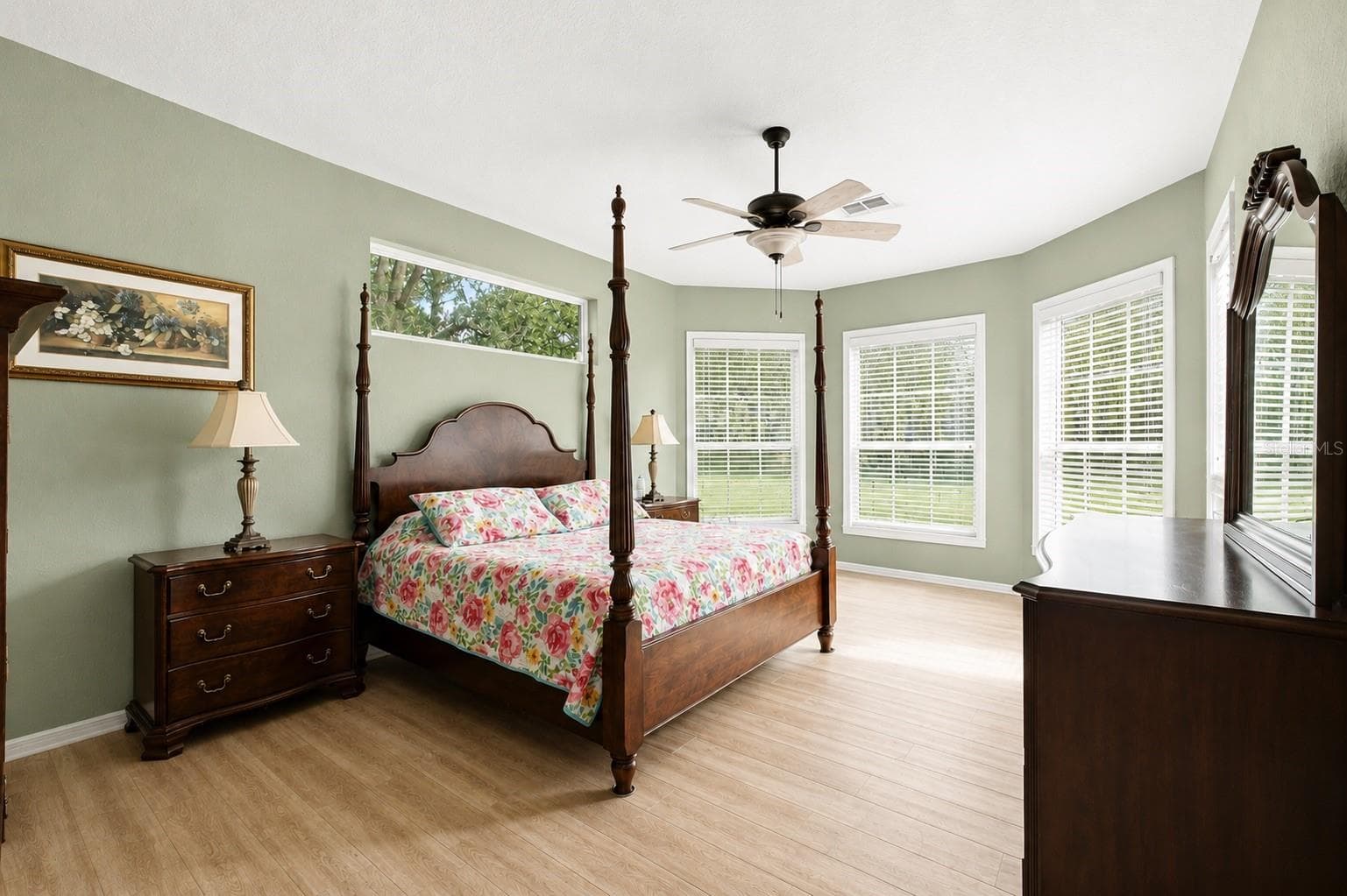 Primary bedroom - 11200 WOODLAND WATERS BLVD, WEEKI WACHEE