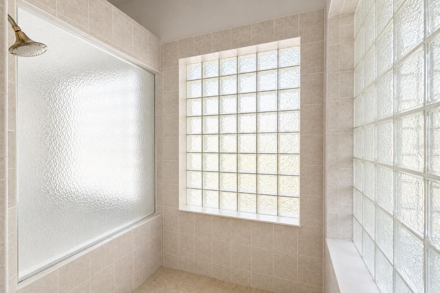 Primary bathroom - 11200 WOODLAND WATERS BLVD, WEEKI WACHEE