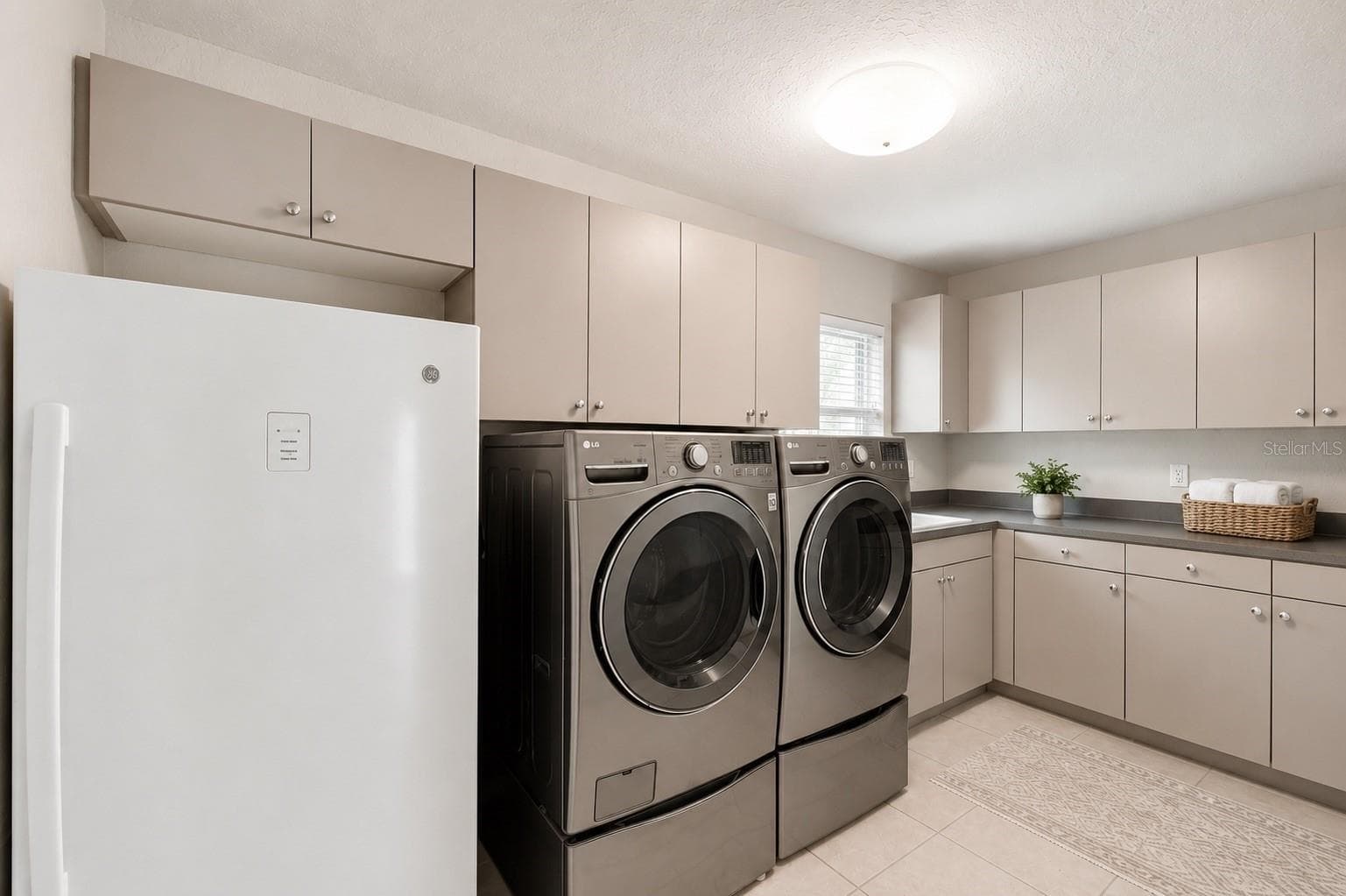 Laundry room - 11200 WOODLAND WATERS BLVD, WEEKI WACHEE