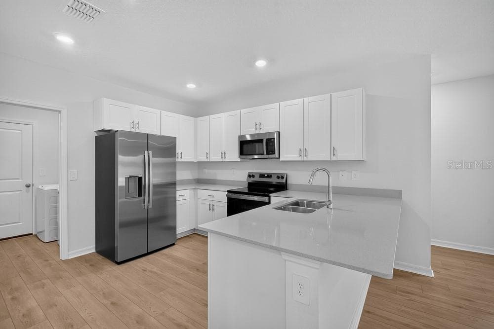 13747 Squall ~ Ready Now - 13747 SQUALL LN, HUDSON