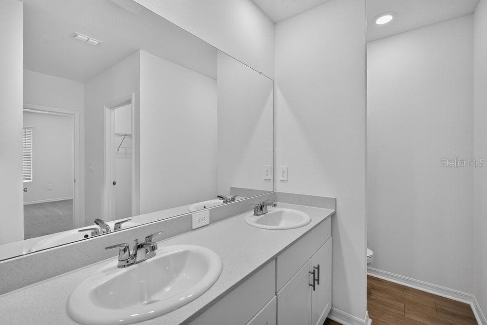 13747 Squall ~ Ready Now - 13747 SQUALL LN, HUDSON