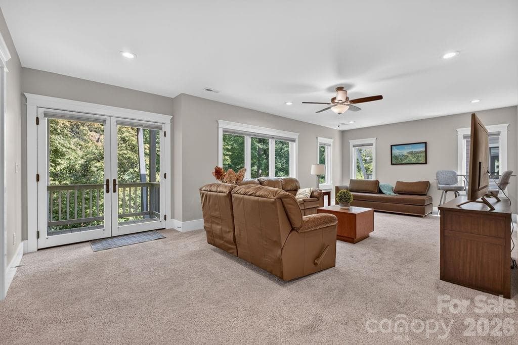 Townhouse at 152 Sports Village Drive, Hendersonville, photo 23 of 45