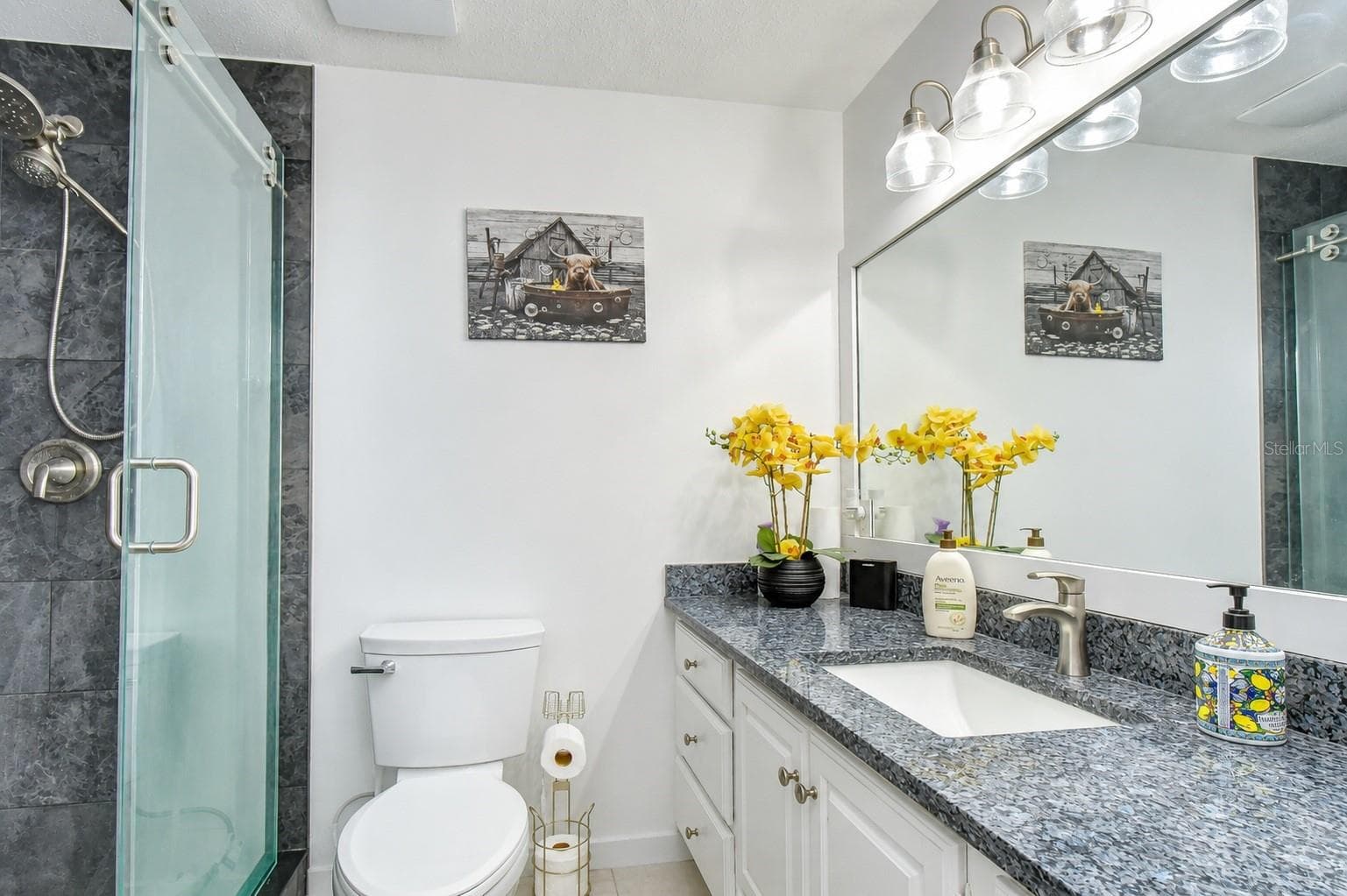 En-suite Bathroom - 901 WOODVIEW DR, BRANDON