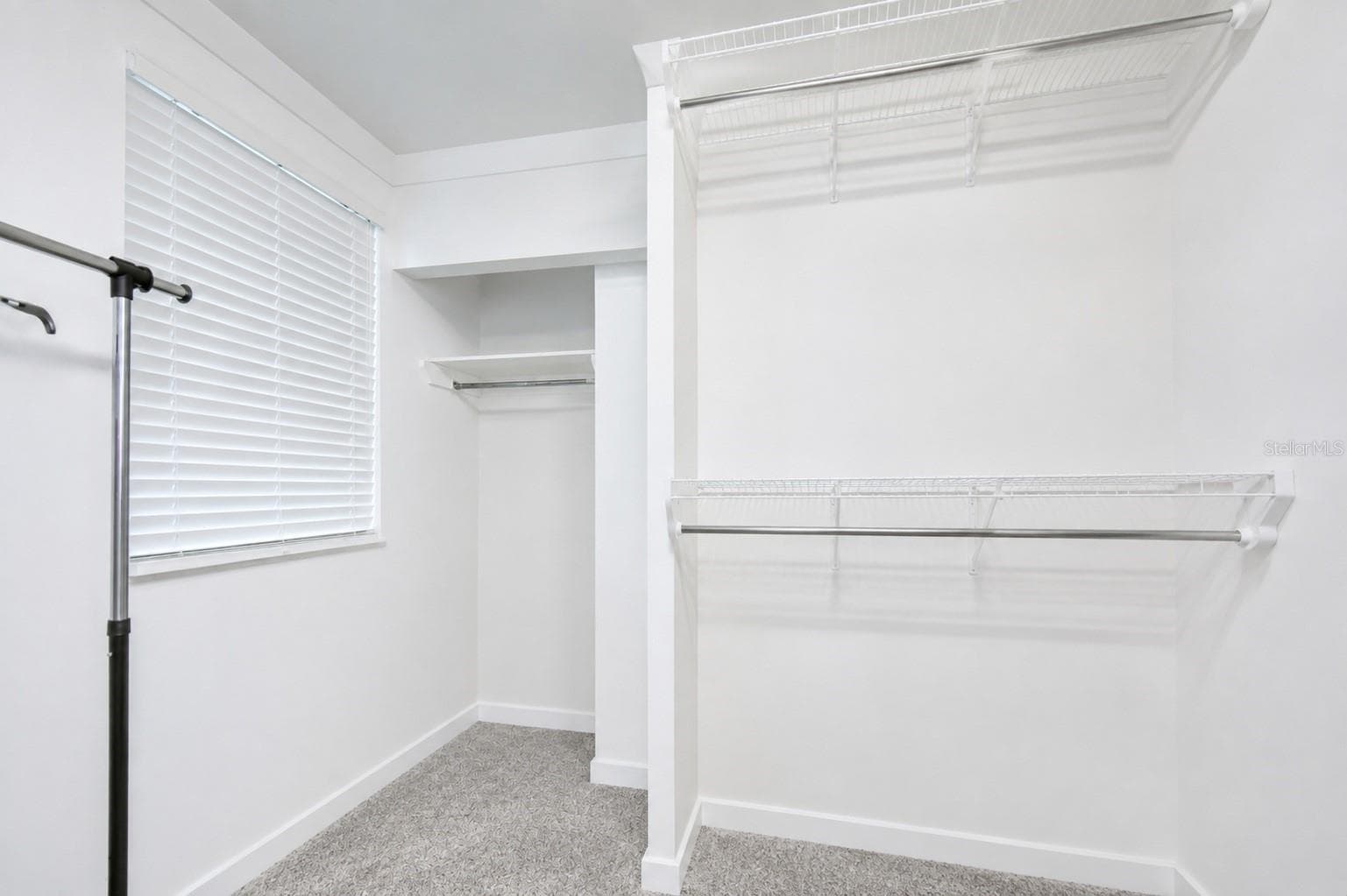Generous walk-in closet provides excellent storage - 901 WOODVIEW DR, BRANDON