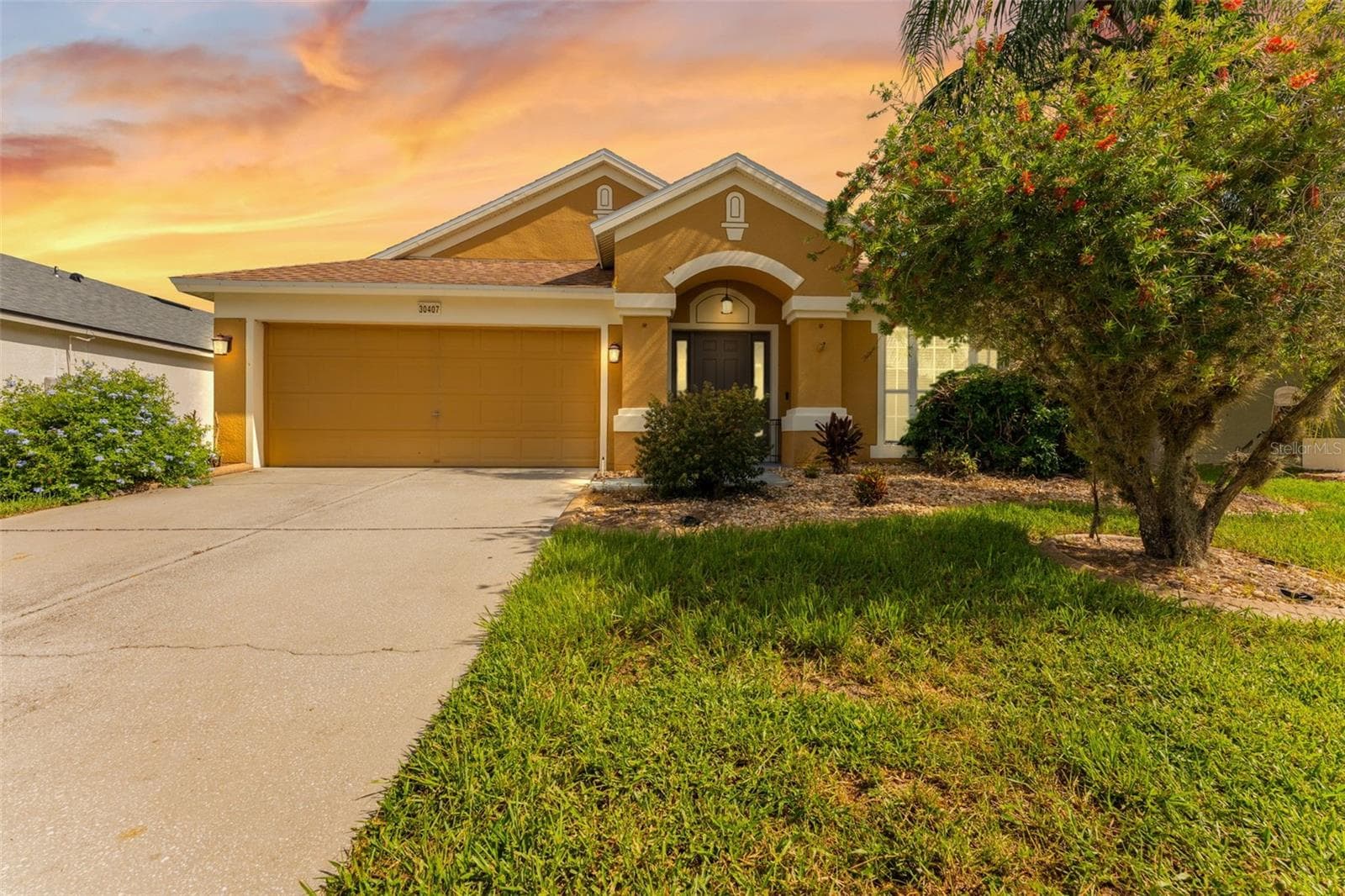 Single Family Residence at 30407 STAPLETON ST, WESLEY CHAPEL, photo 2 of 49
