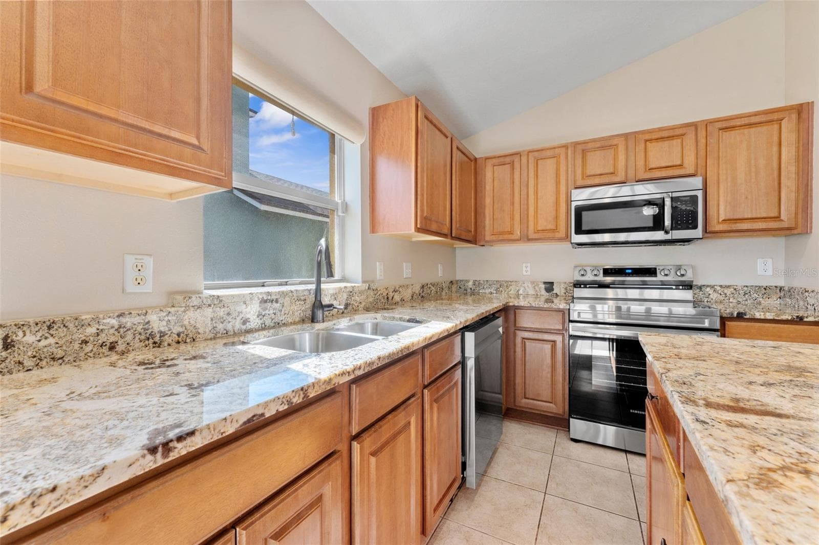 Single Family Residence at 30407 STAPLETON ST, WESLEY CHAPEL, photo 12 of 49