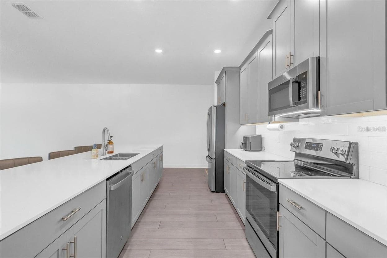Virtually Edited - 11941 LANGUAGE WAY, ORLANDO