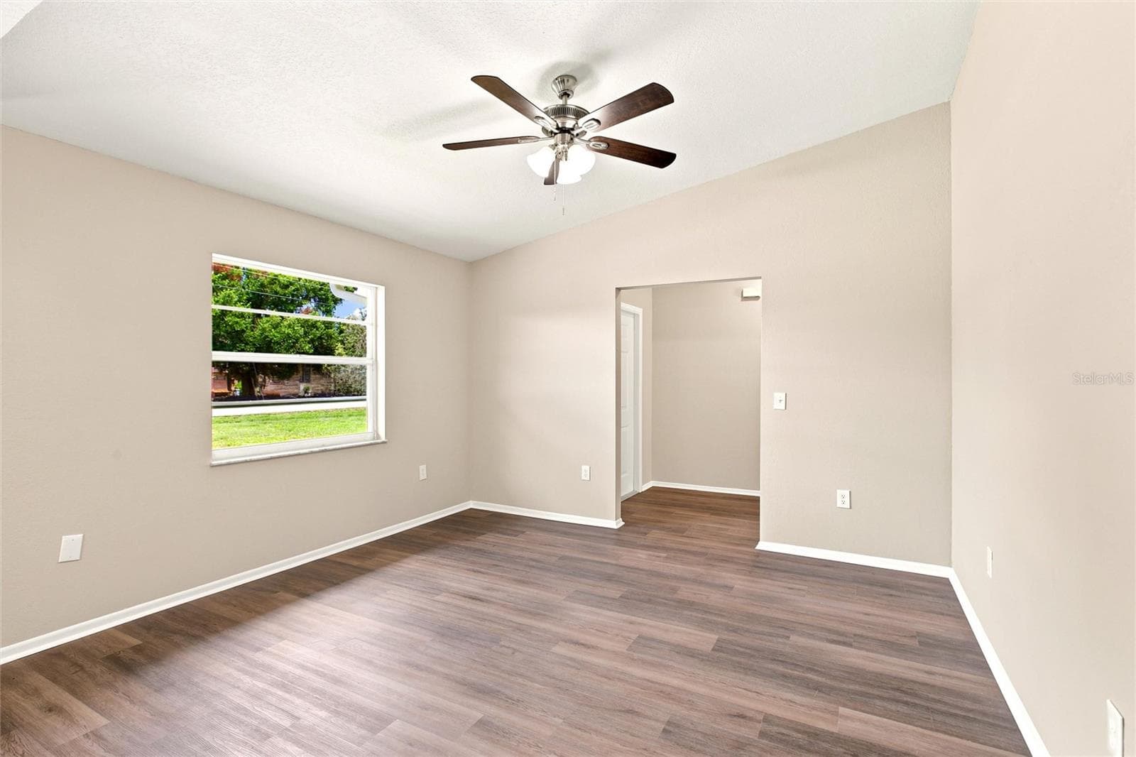Single Family Residence at 2848 SE NORMAN AVE, ARCADIA, photo 9 of 50