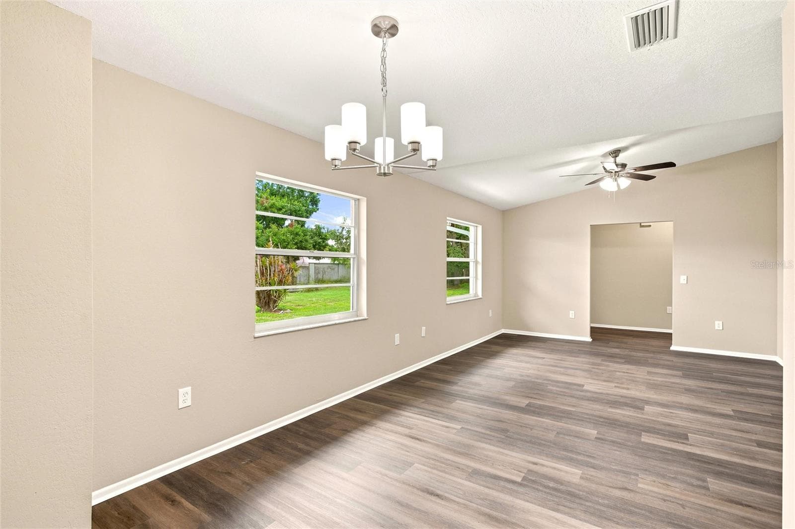 Single Family Residence at 2848 SE NORMAN AVE, ARCADIA, photo 12 of 50