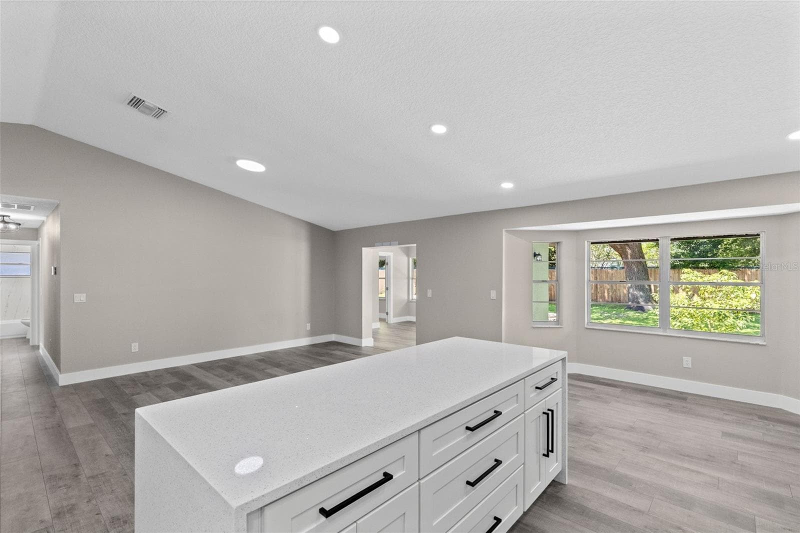 Single Family Residence at 910 WHISLER CT, ST CLOUD, photo 8 of 42