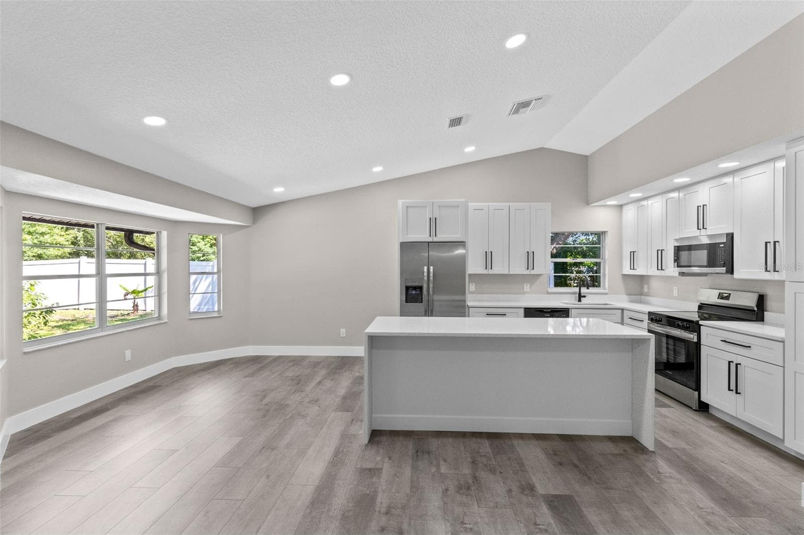 Single Family Residence at 910 WHISLER CT, ST CLOUD, photo 11 of 42