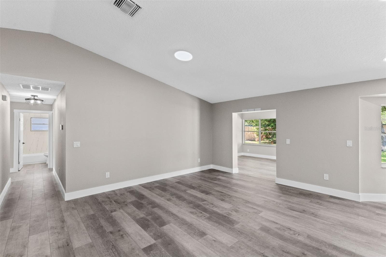 Single Family Residence at 910 WHISLER CT, ST CLOUD, photo 15 of 42