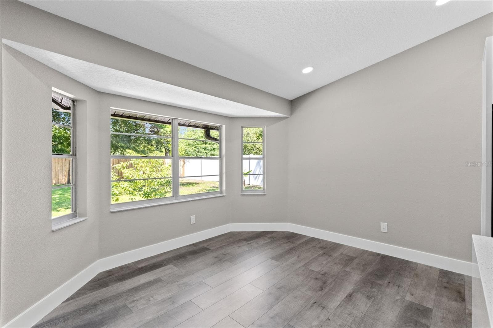 Single Family Residence at 910 WHISLER CT, ST CLOUD, photo 16 of 42