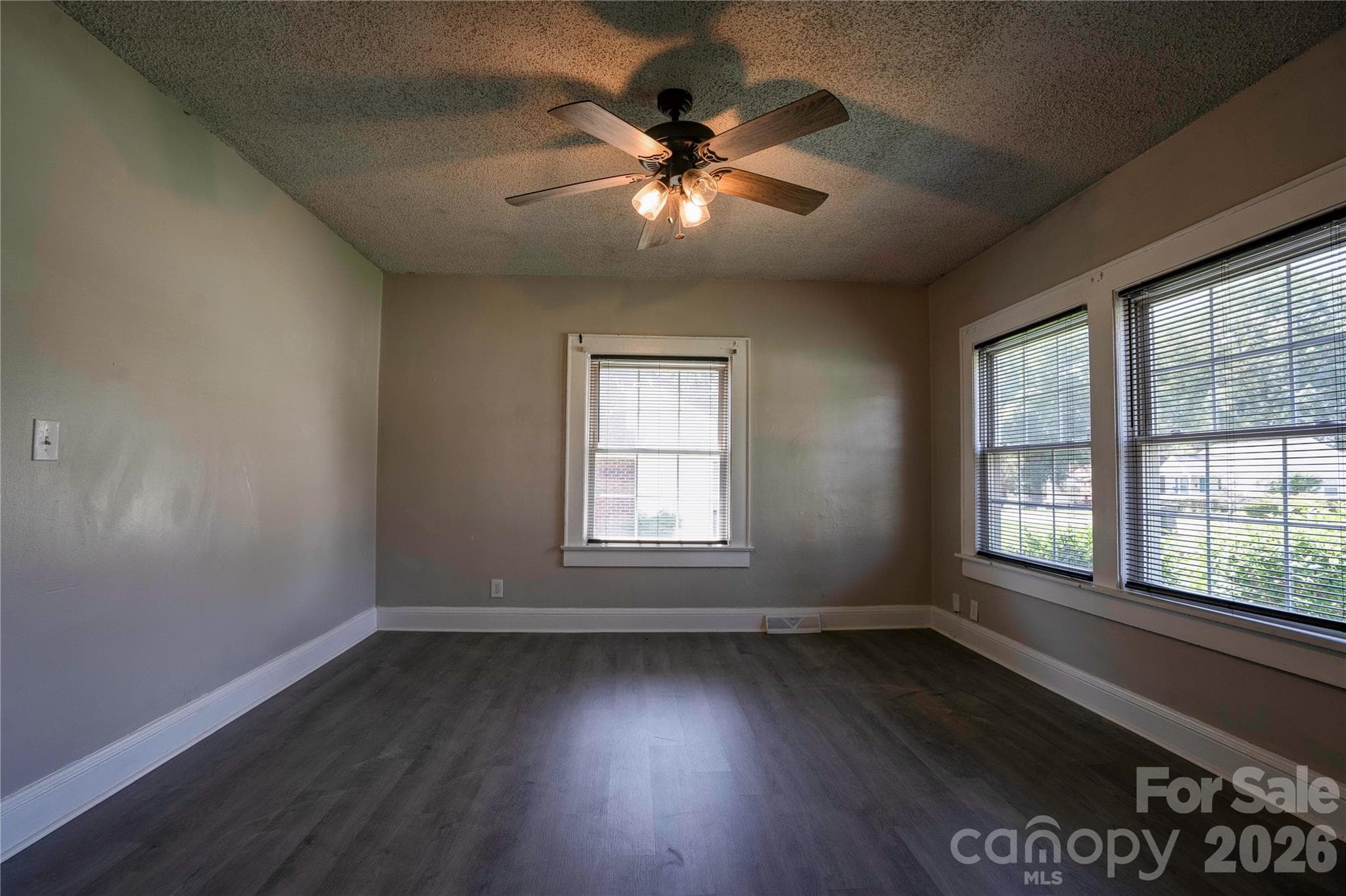 Family Room - 605 Meadowbrook Road, Kings Mountain