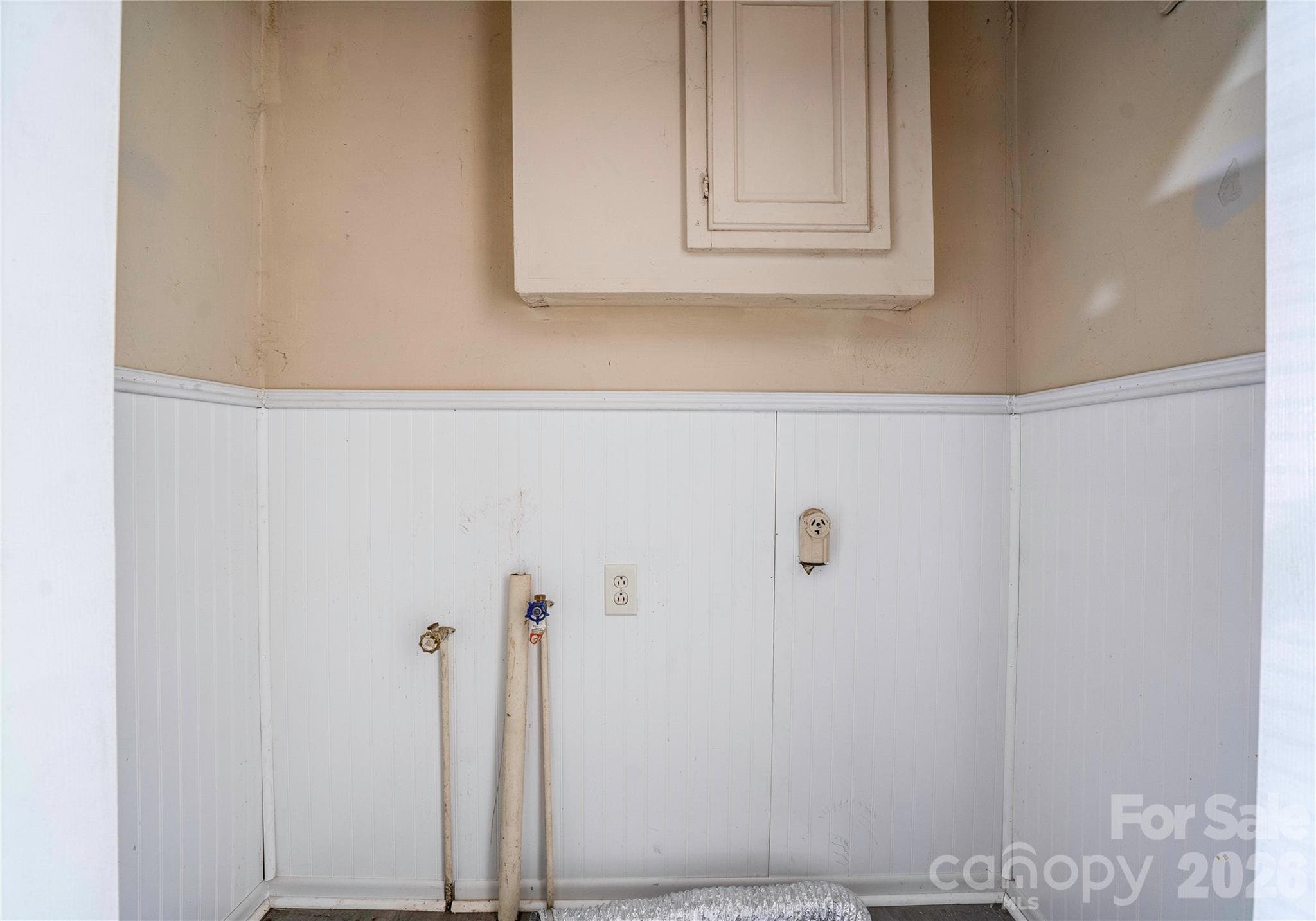 Laundry Room - 605 Meadowbrook Road, Kings Mountain