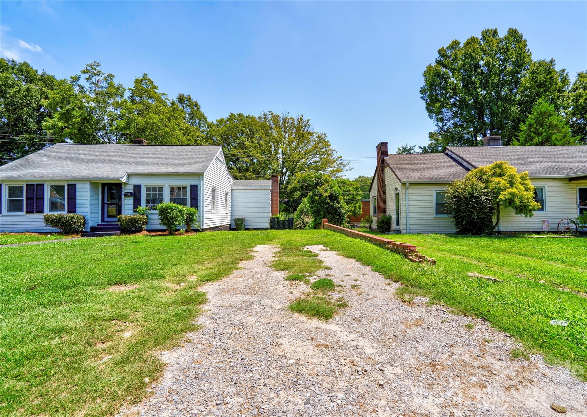 Driveway - 605 Meadowbrook Road, Kings Mountain