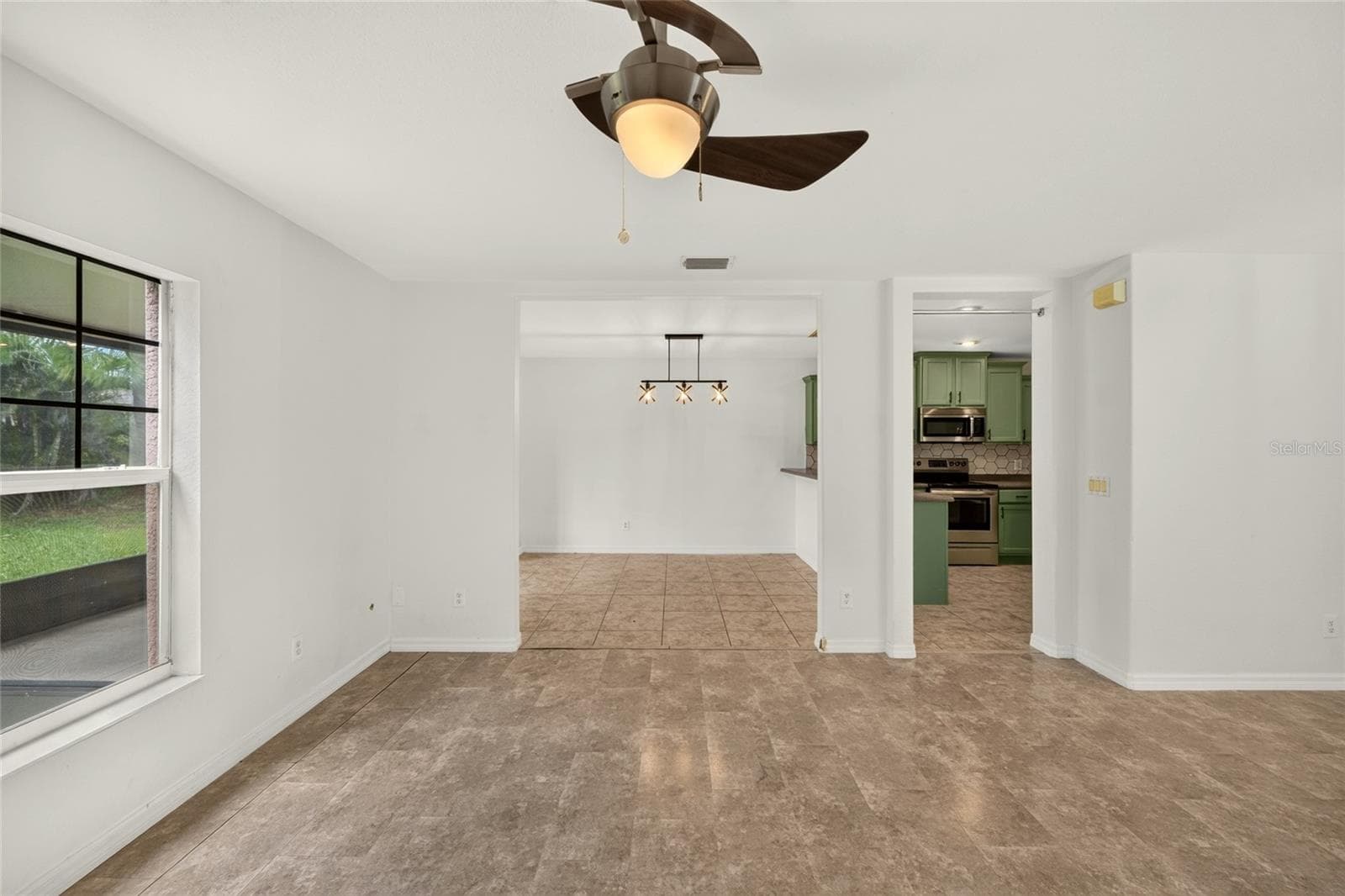 Single Family Residence at 11723 TEMPEST HARBOR LOOP, VENICE, photo 11 of 45