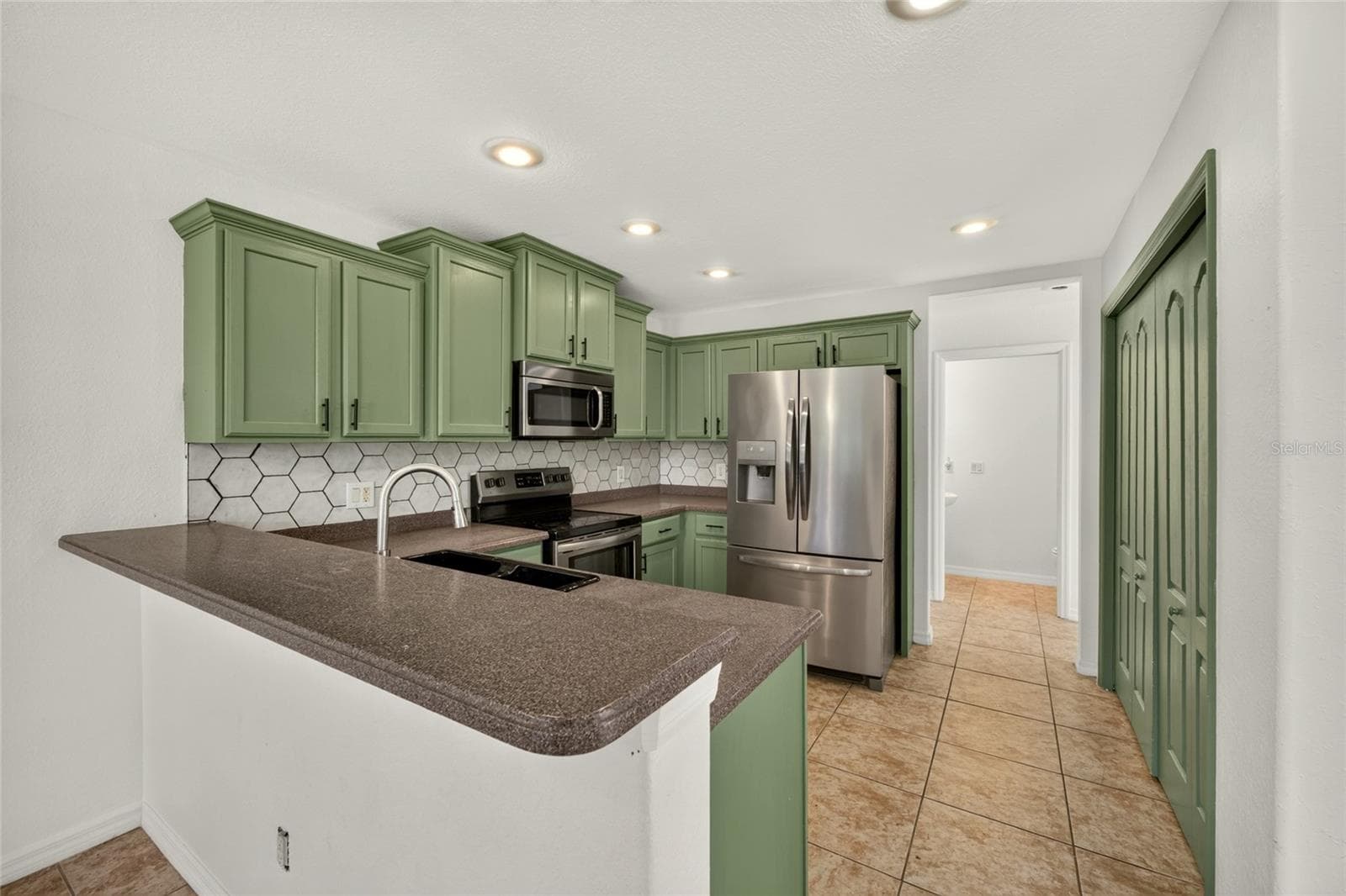Single Family Residence at 11723 TEMPEST HARBOR LOOP, VENICE, photo 13 of 45