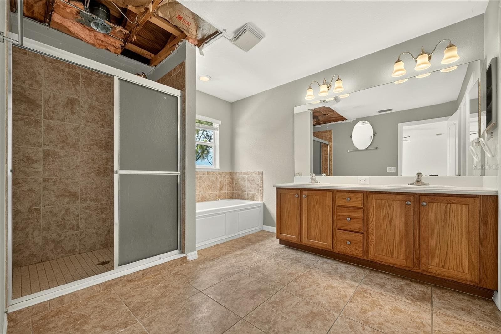 Single Family Residence at 11723 TEMPEST HARBOR LOOP, VENICE, photo 32 of 45
