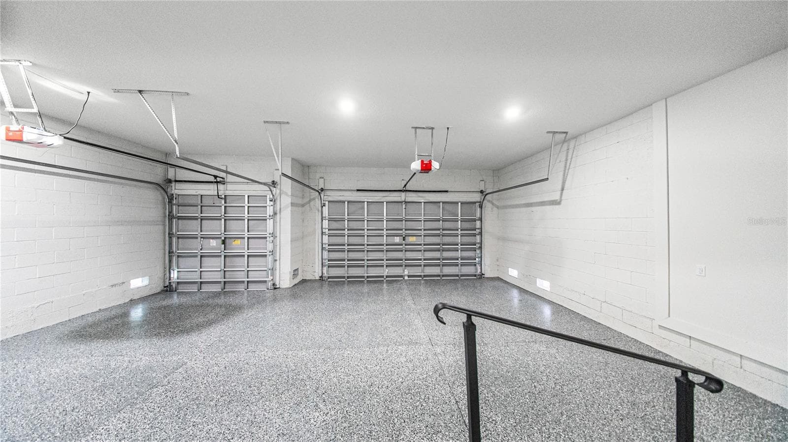 garage - 18374 ELGIN AVE, PORT CHARLOTTE