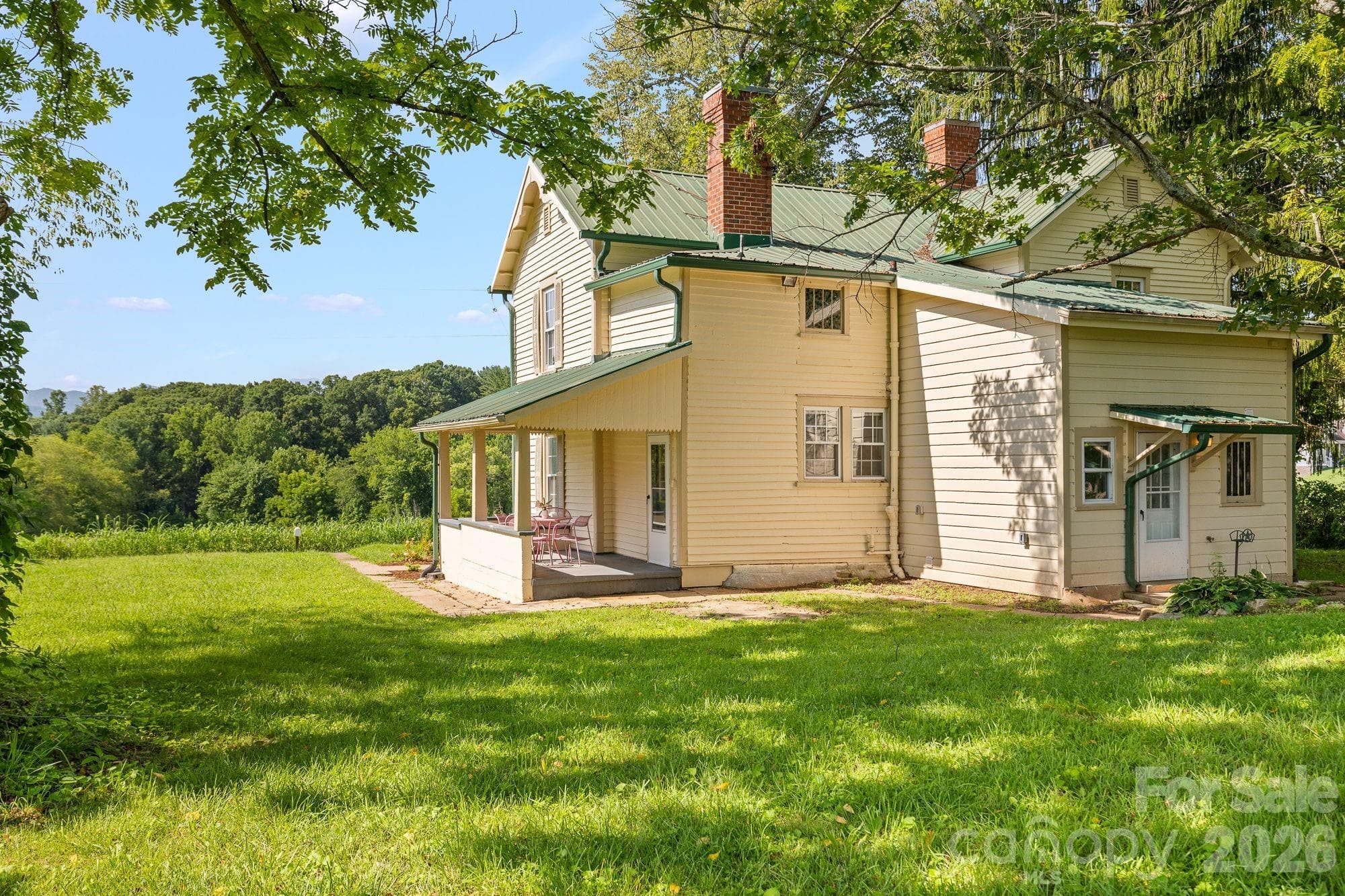 Single Family Residence at 250 Justice Ridge Road, Candler, photo 3 of 44