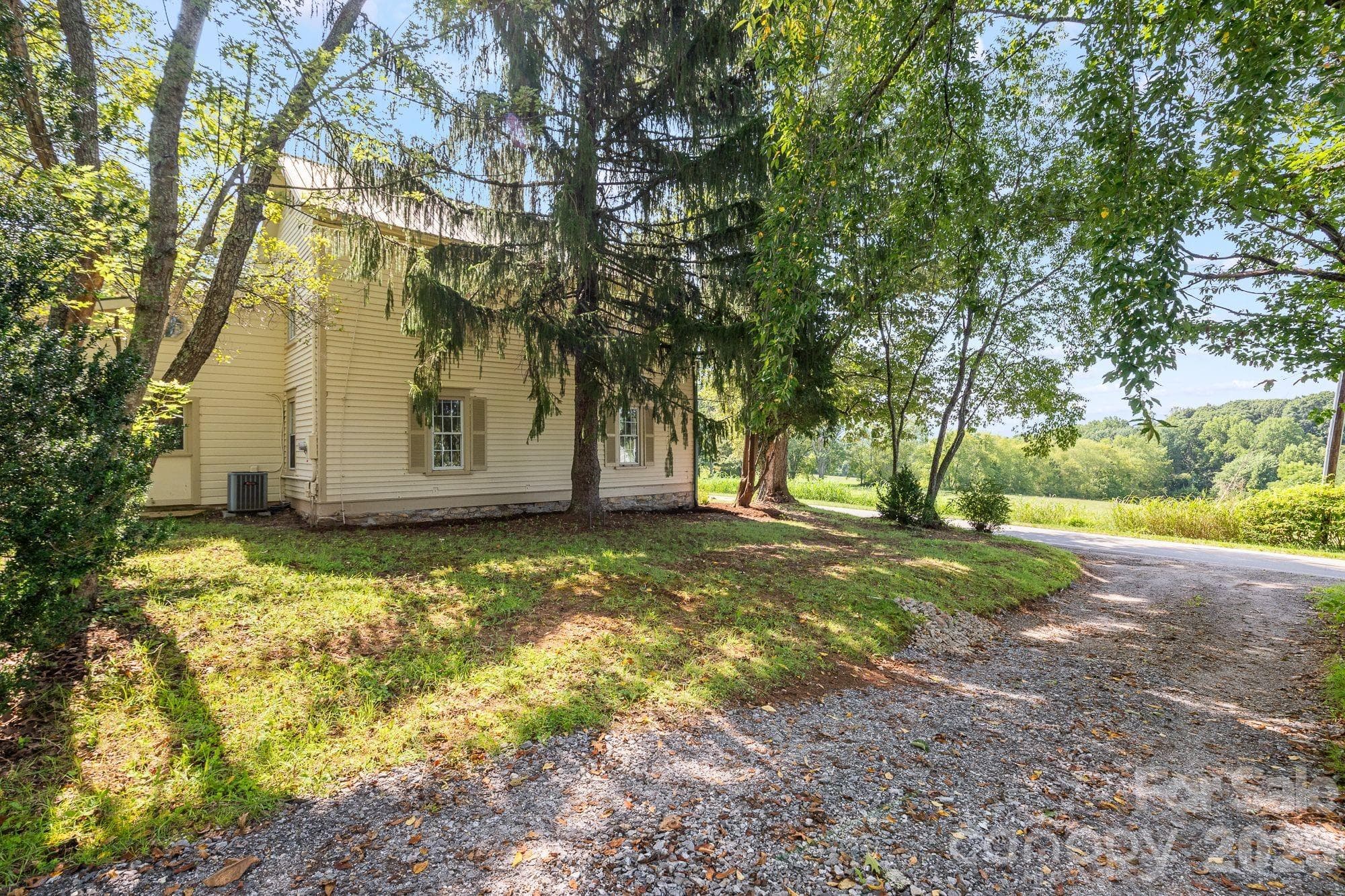 Single Family Residence at 250 Justice Ridge Road, Candler, photo 6 of 44