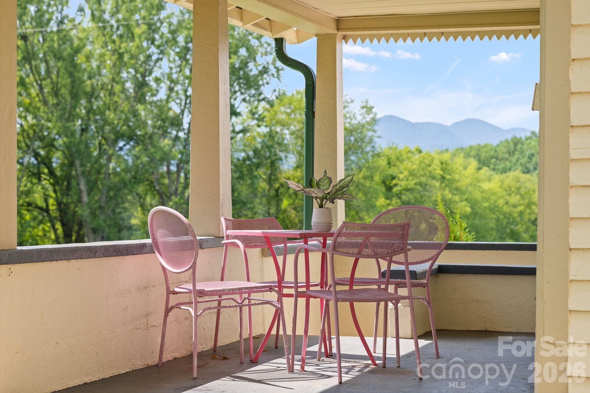 Single Family Residence at 250 Justice Ridge Road, Candler, photo 8 of 44