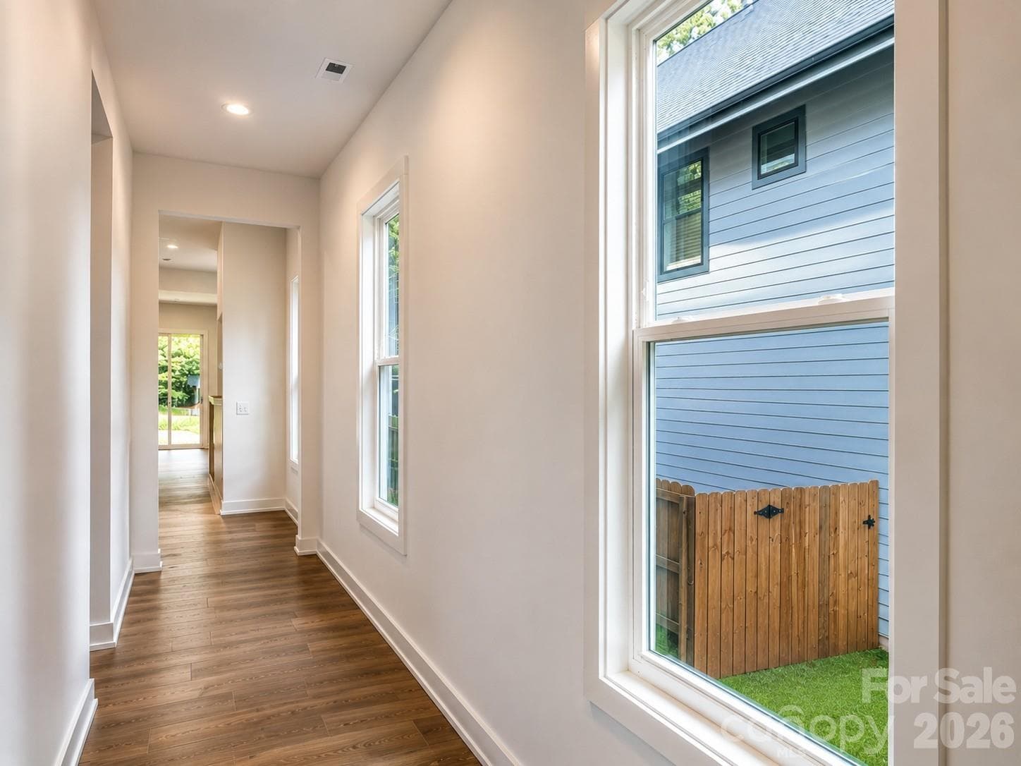 Duplex at Charlotte, photo 4 of 40