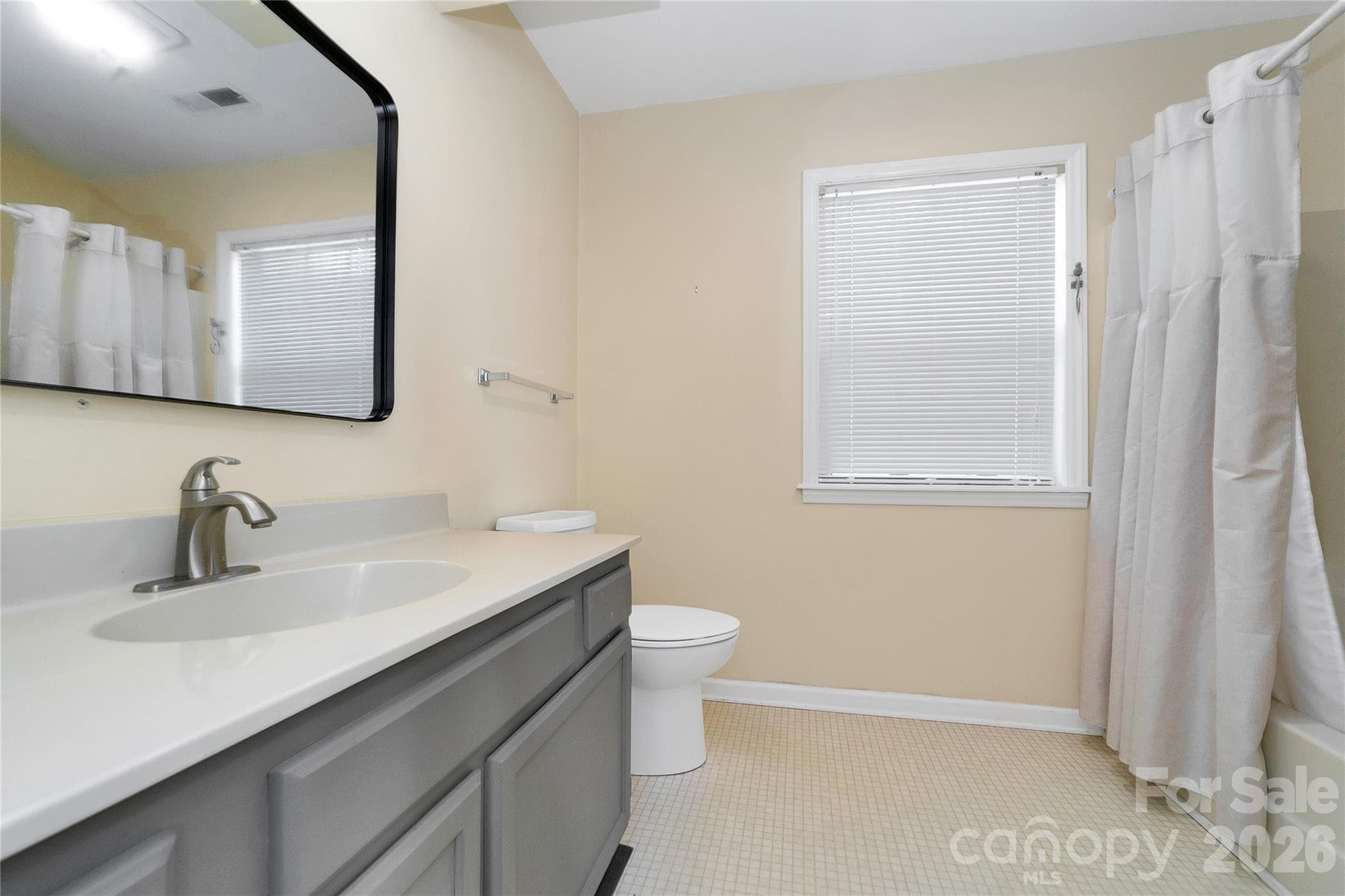 Primary Bathroom - 110 Lakeview Court, Brevard
