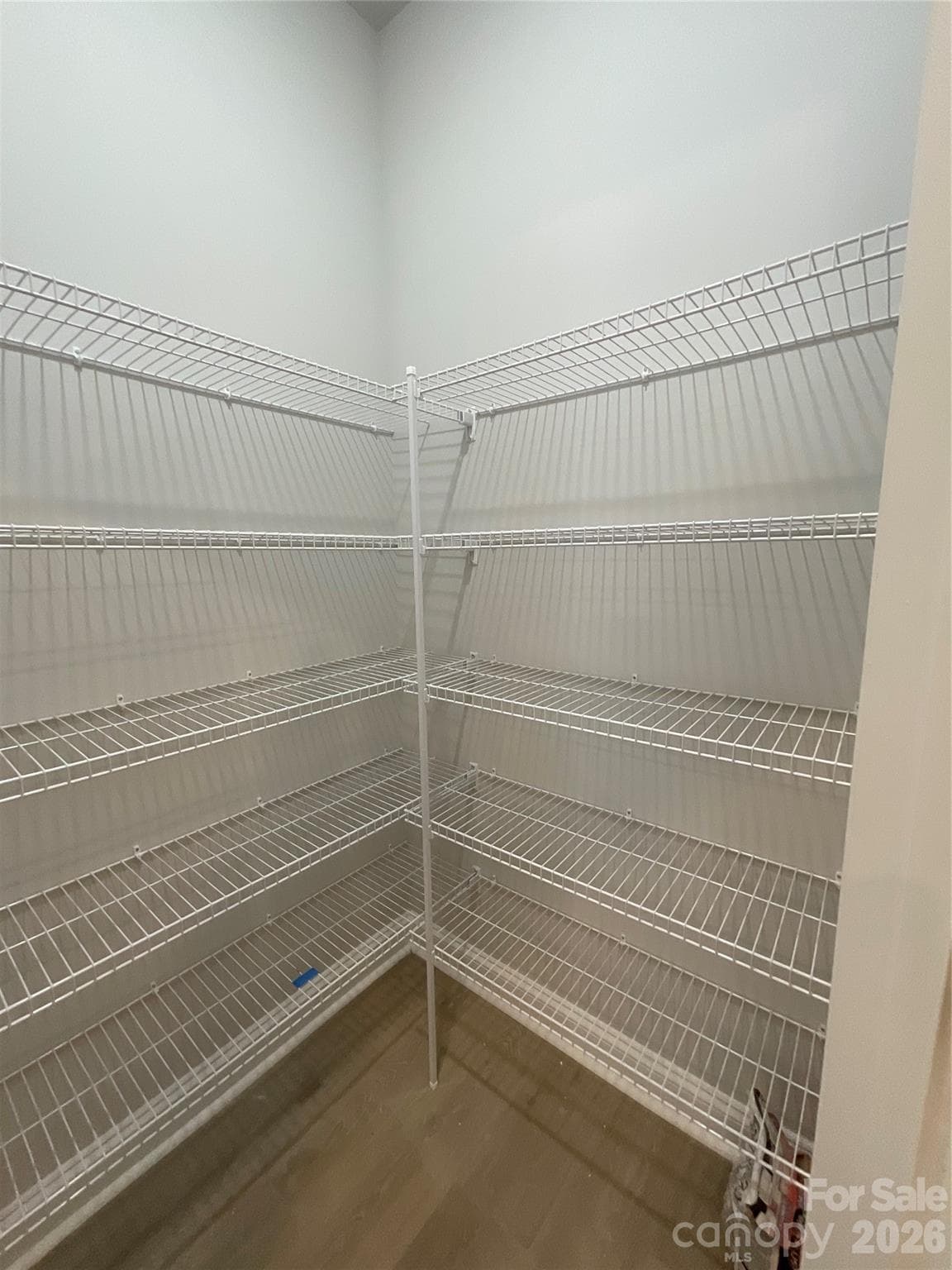 Walk in pantry - 1590 Autumn Lane, York