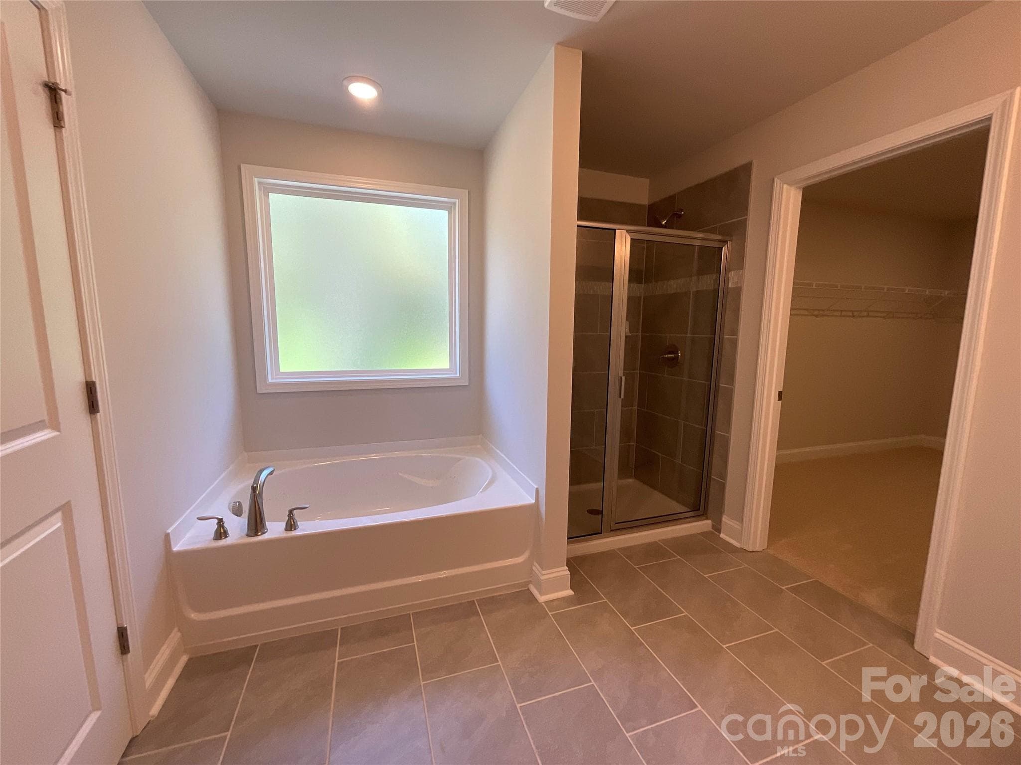 Primary bathroom - 1590 Autumn Lane, York