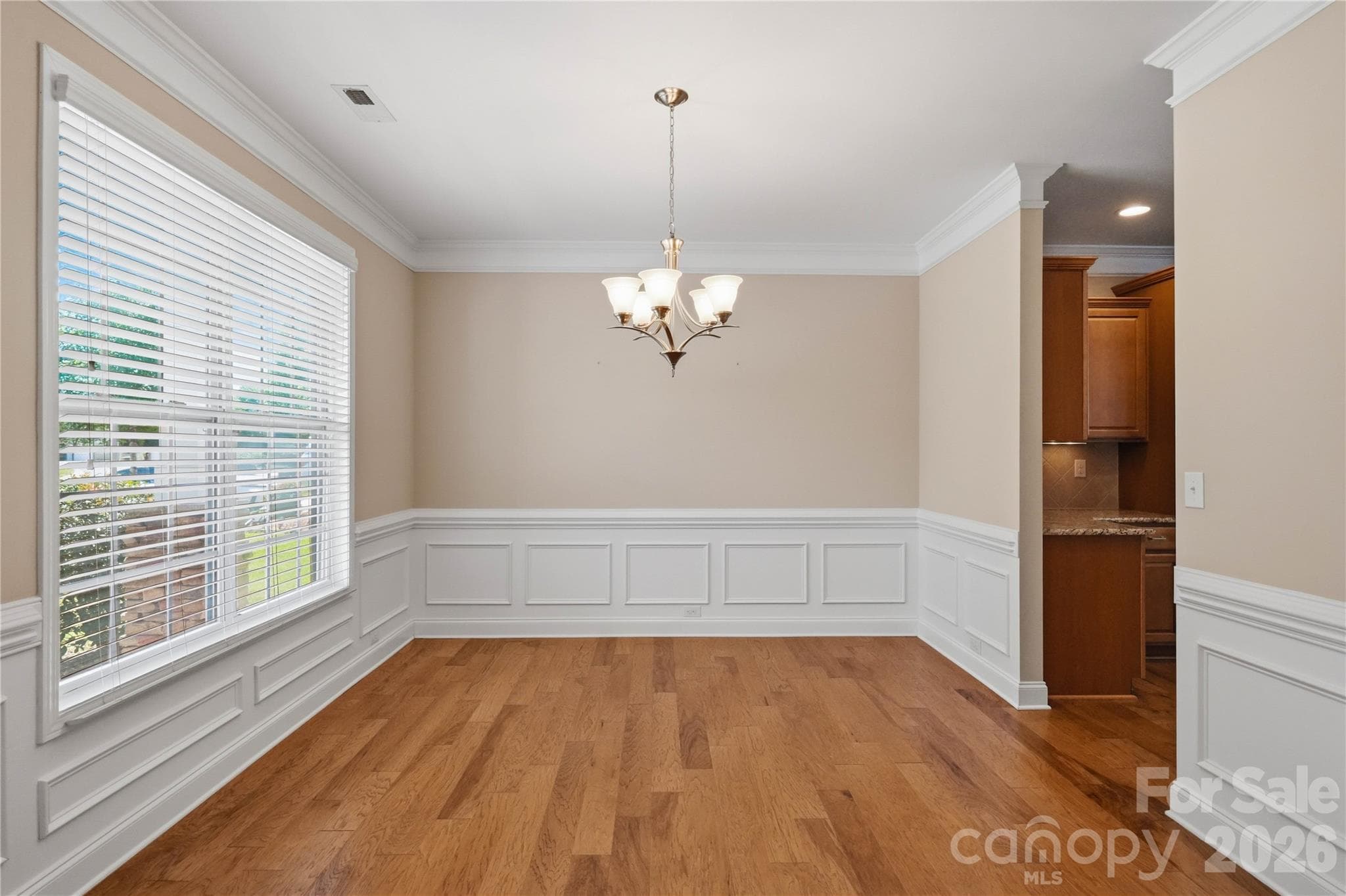 Single Family Residence at 10817 Bere Island Drive, Charlotte, photo 7 of 47