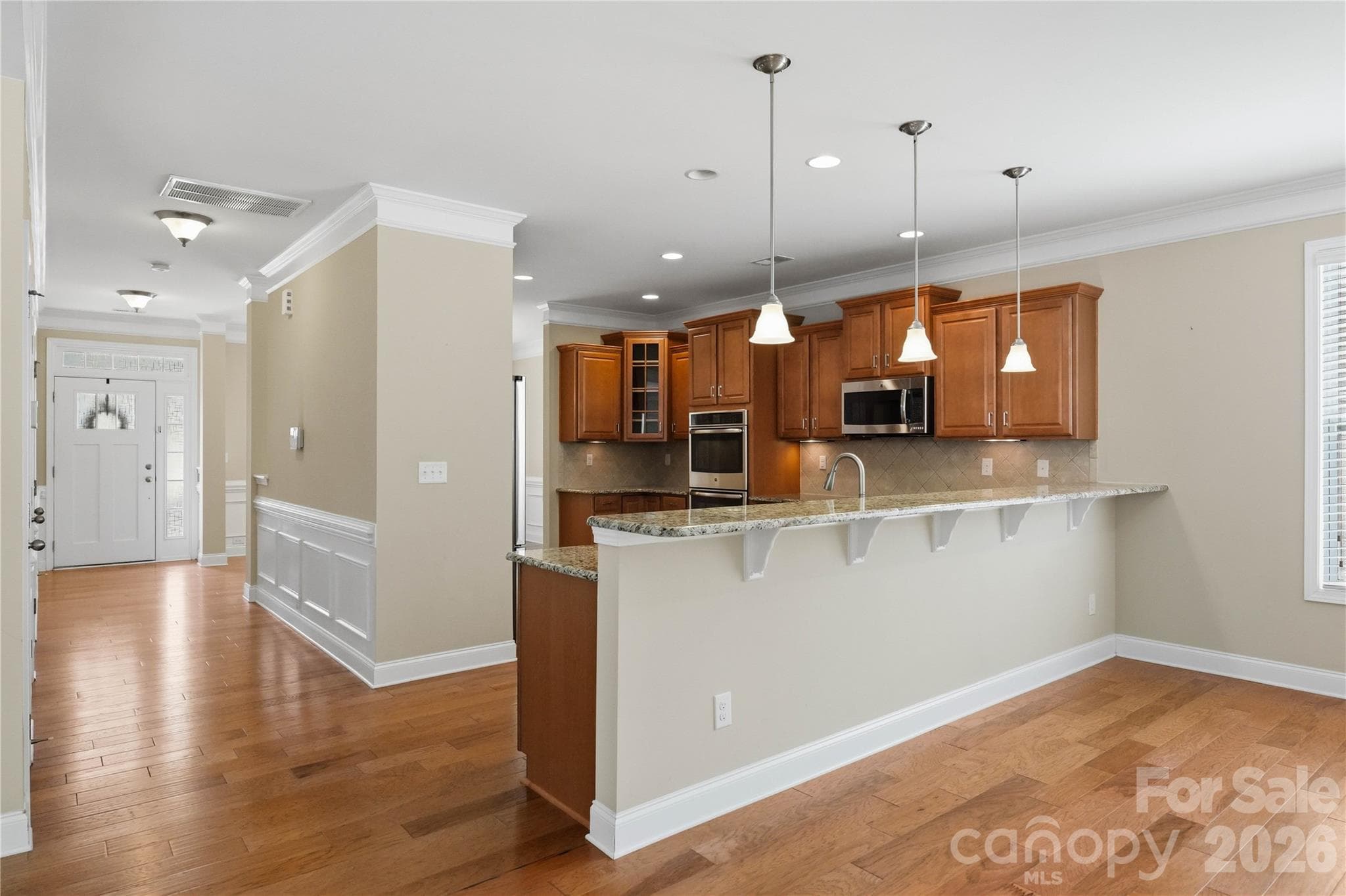 Single Family Residence at 10817 Bere Island Drive, Charlotte, photo 12 of 47