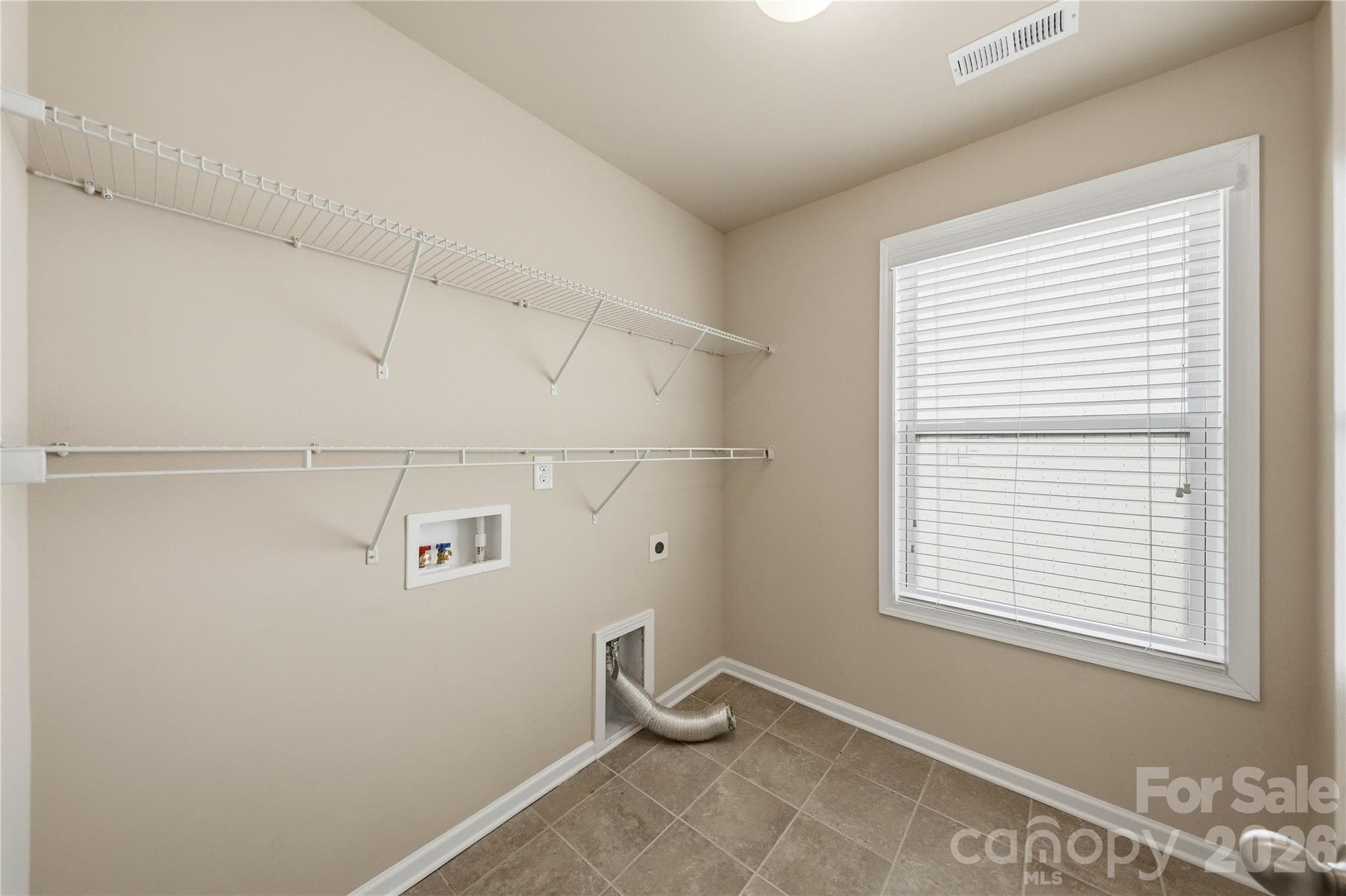 Single Family Residence at 10817 Bere Island Drive, Charlotte, photo 24 of 47