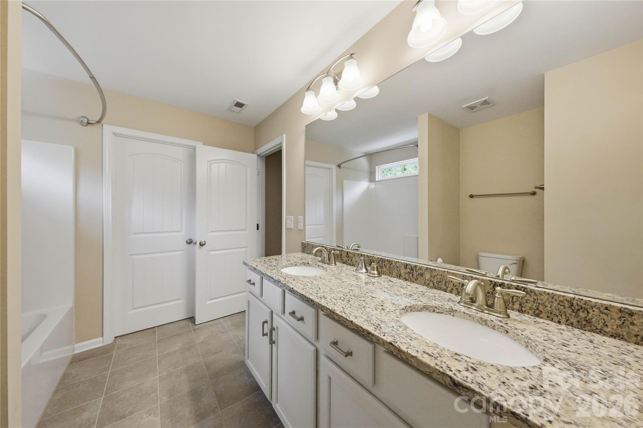 Single Family Residence at 10817 Bere Island Drive, Charlotte, photo 27 of 47