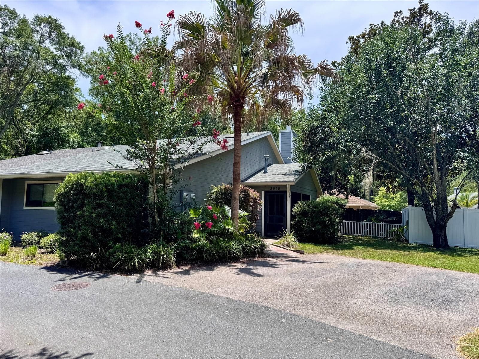 3915 NW 7TH PL