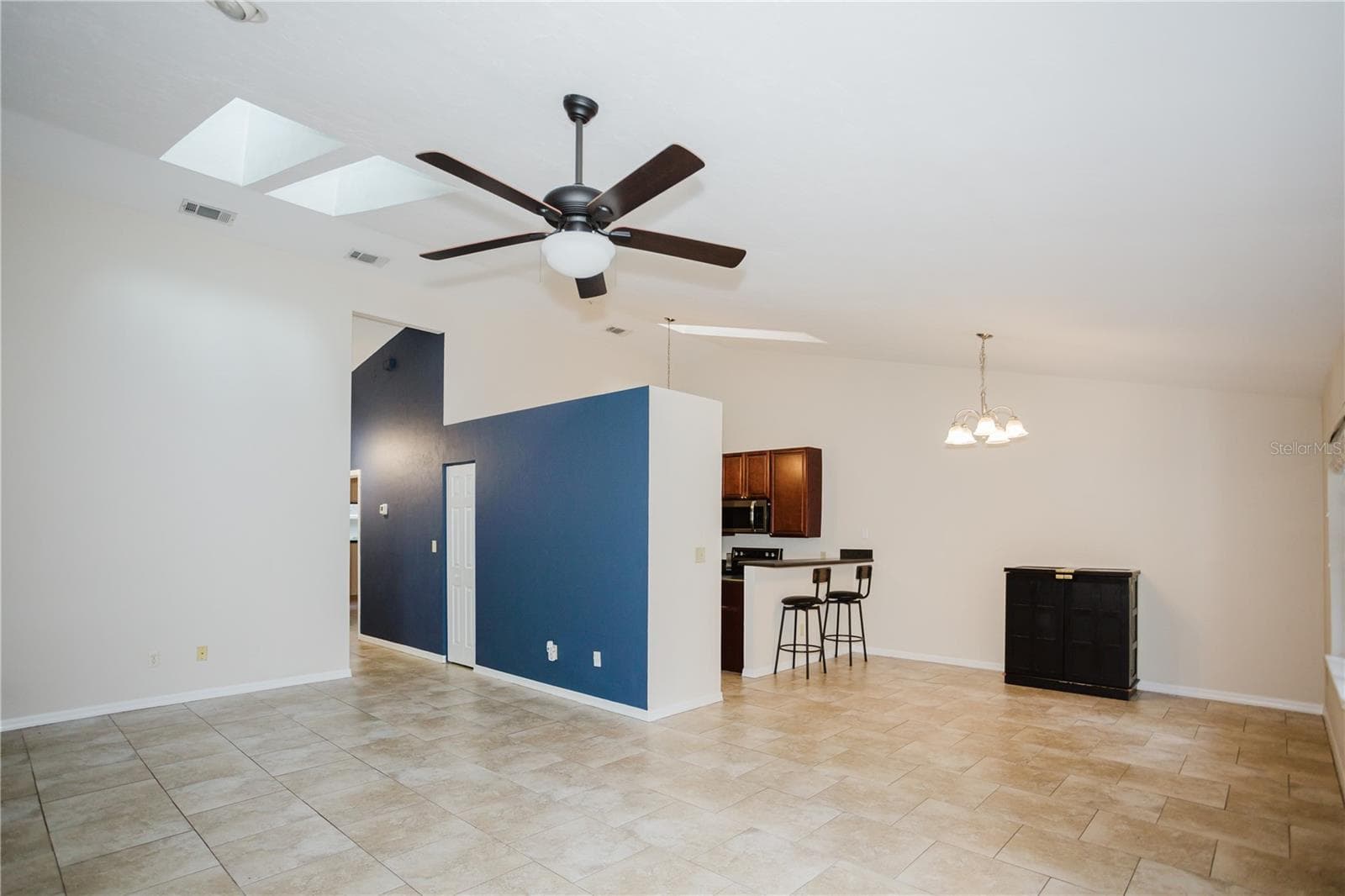 Single Family Residence at 3915 NW 7TH PL, GAINESVILLE, photo 2 of 16