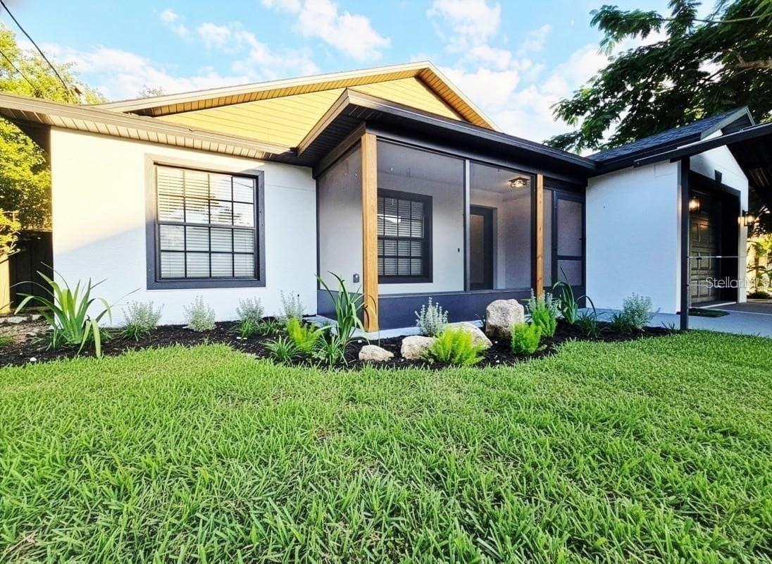 Single Family Residence at 531 1ST AVE, ALTAMONTE SPRINGS, photo 2 of 35