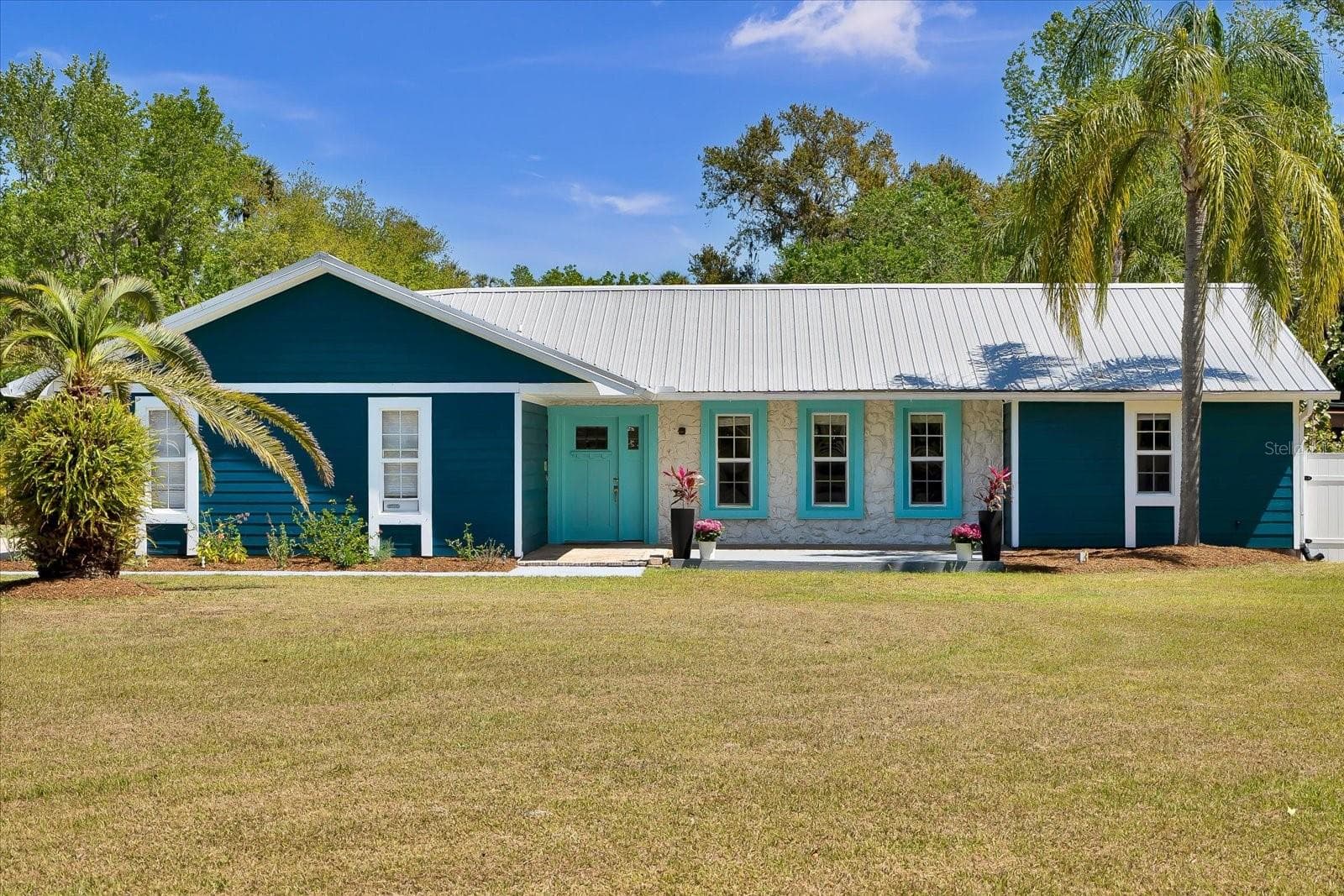 Single Family Residence at 245 COUNTRY CIRCLE DR E, PORT ORANGE, photo 2 of 49