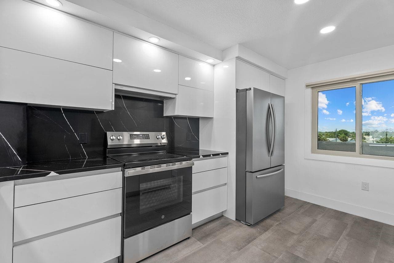 Condominium at 9604 CORTEZ RD W #233, BRADENTON, photo 11 of 69