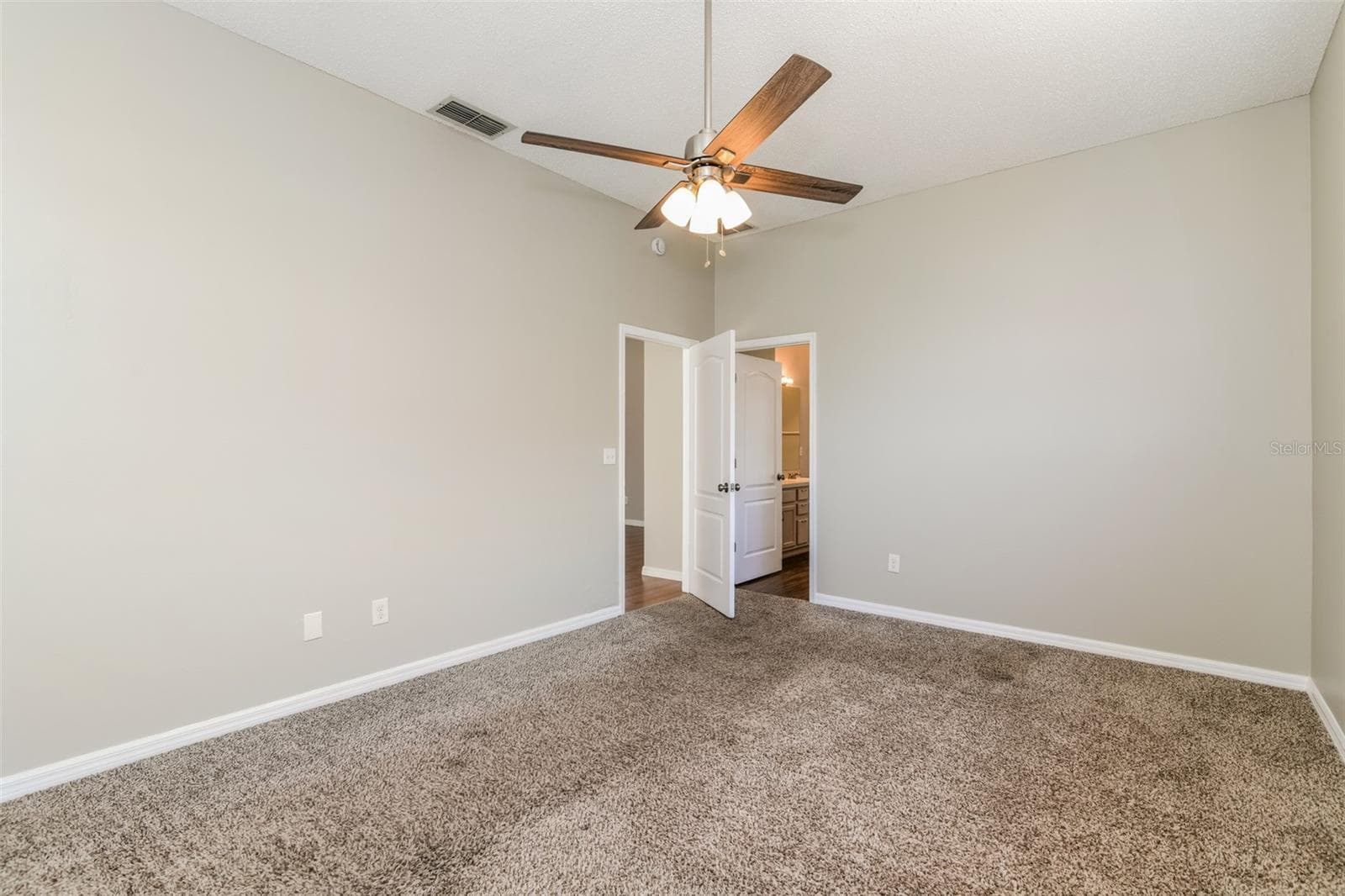 Single Family Residence at 8615 CAVENDISH DR, KISSIMMEE, photo 12 of 15