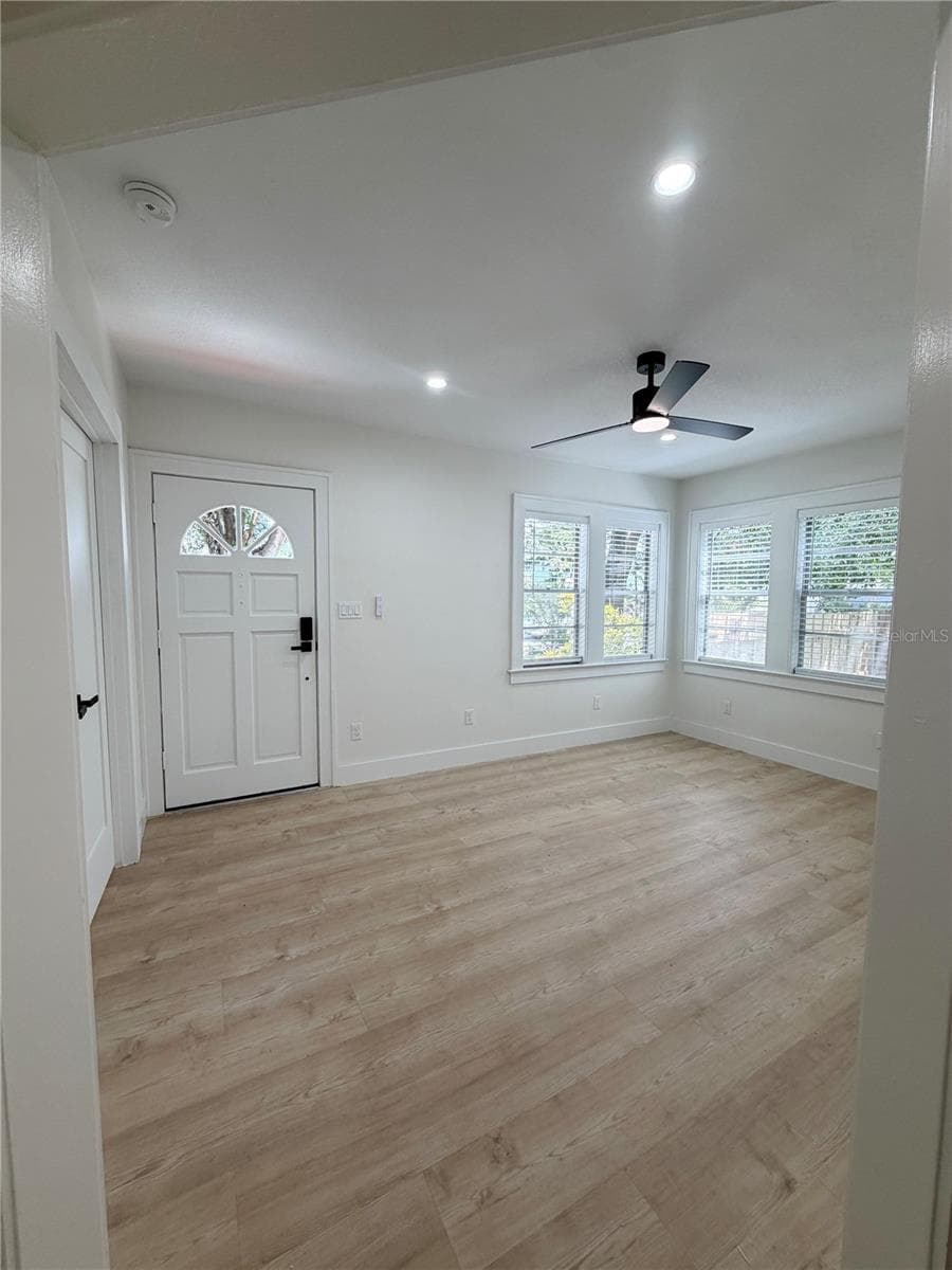 Single Family Residence at 104 W LAMBRIGHT ST, TAMPA, photo 9 of 70